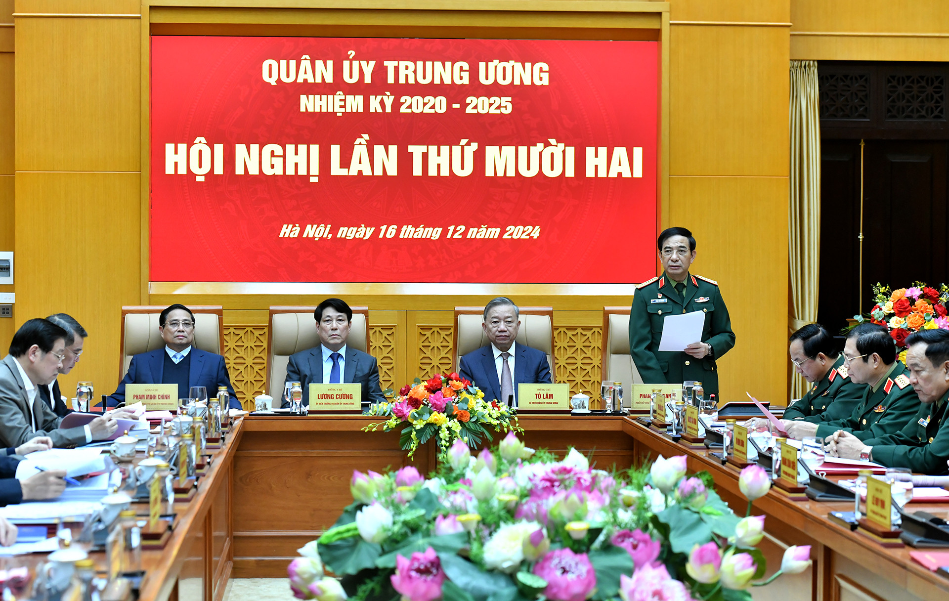 Đại tướng Phan Văn Giang, Ủy viên Bộ Chính trị, Phó Bí thư Quân ủy Trung ương, Bộ trưởng Quốc phòng phát biểu.