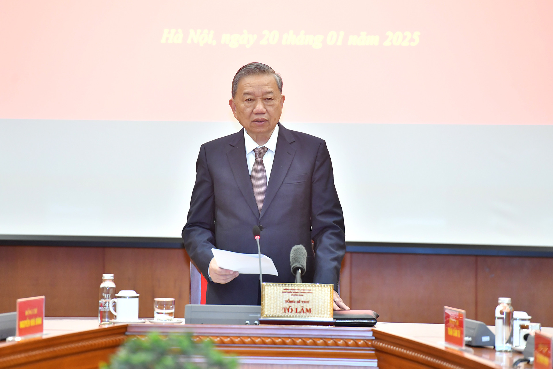 Tổng Bí thư Tô Lâm phát biểu tại phiên họp thứ nhất Ban Chỉ đạo Trung ương về phát triển khoa học, công nghệ, đổi mới sáng tạo và chuyển đổi số.