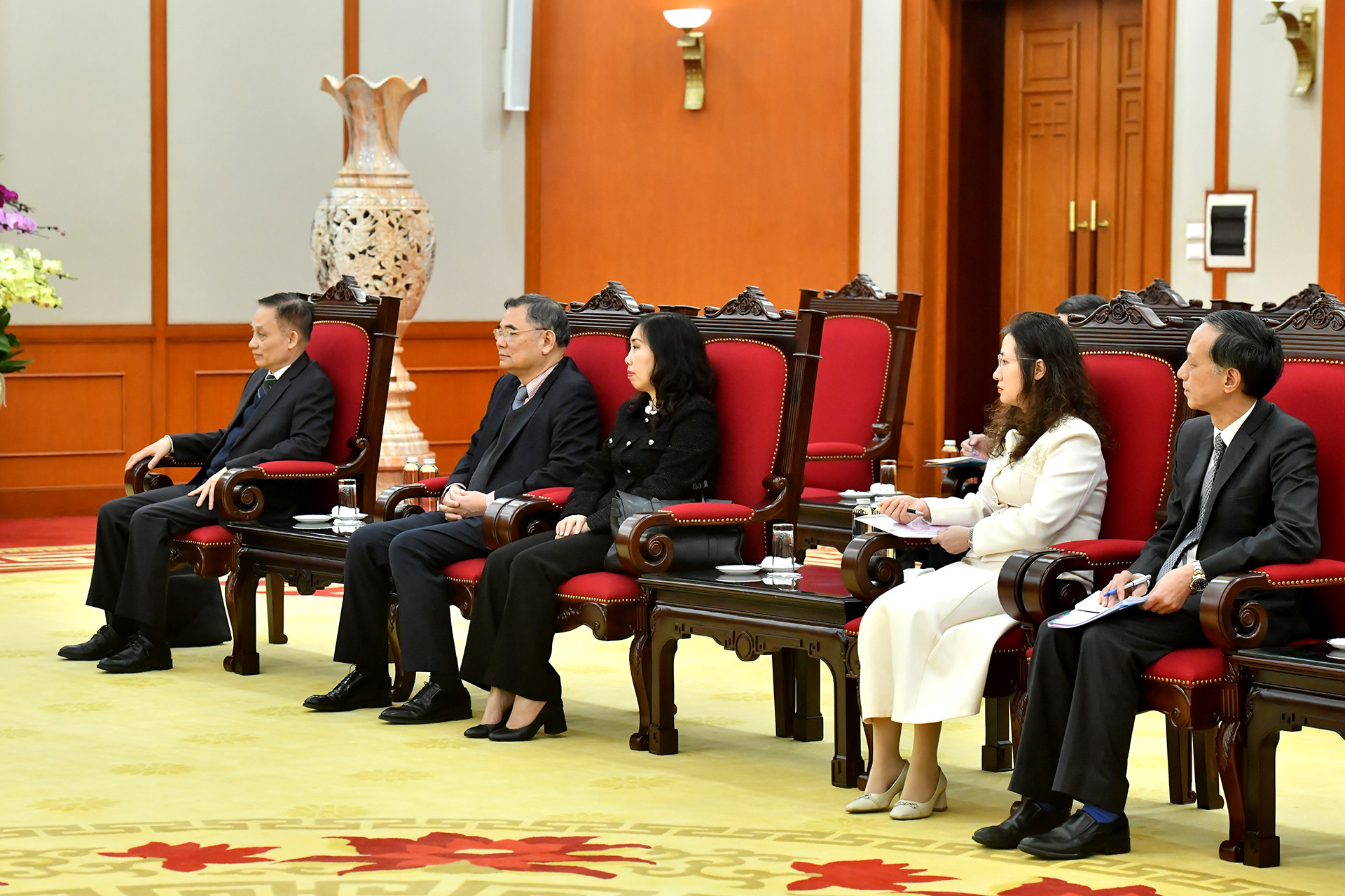 Các đại biểu Việt Nam tham dự buổi tiếp.