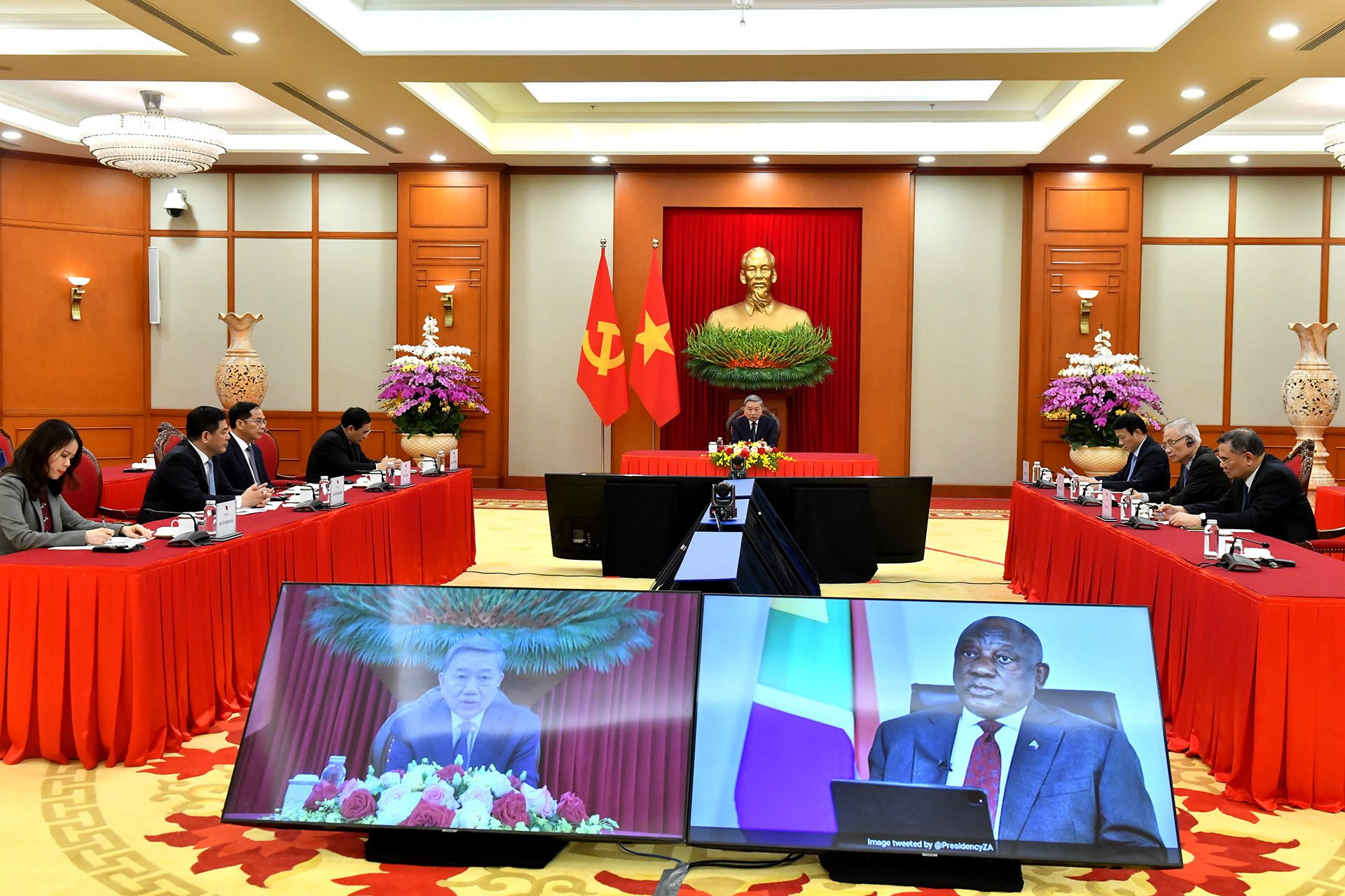 Tổng Bí thư Tô Lâm điện đàm với Chủ tịch Đảng Đại hội Dân tộc Phi, Tổng thống Nam Phi Cyril Ramaphosa.