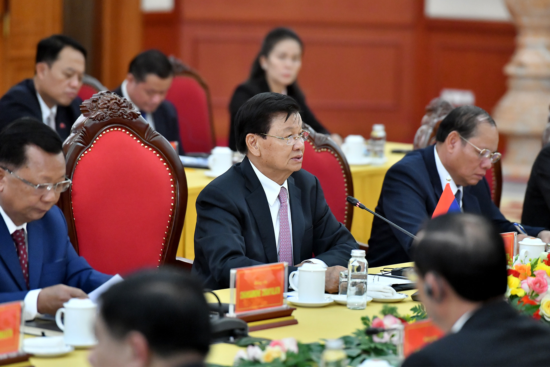 Tổng Bí thư, Chủ tịch nước Thongloun Sisoulith phát biểu tại hội đàm.