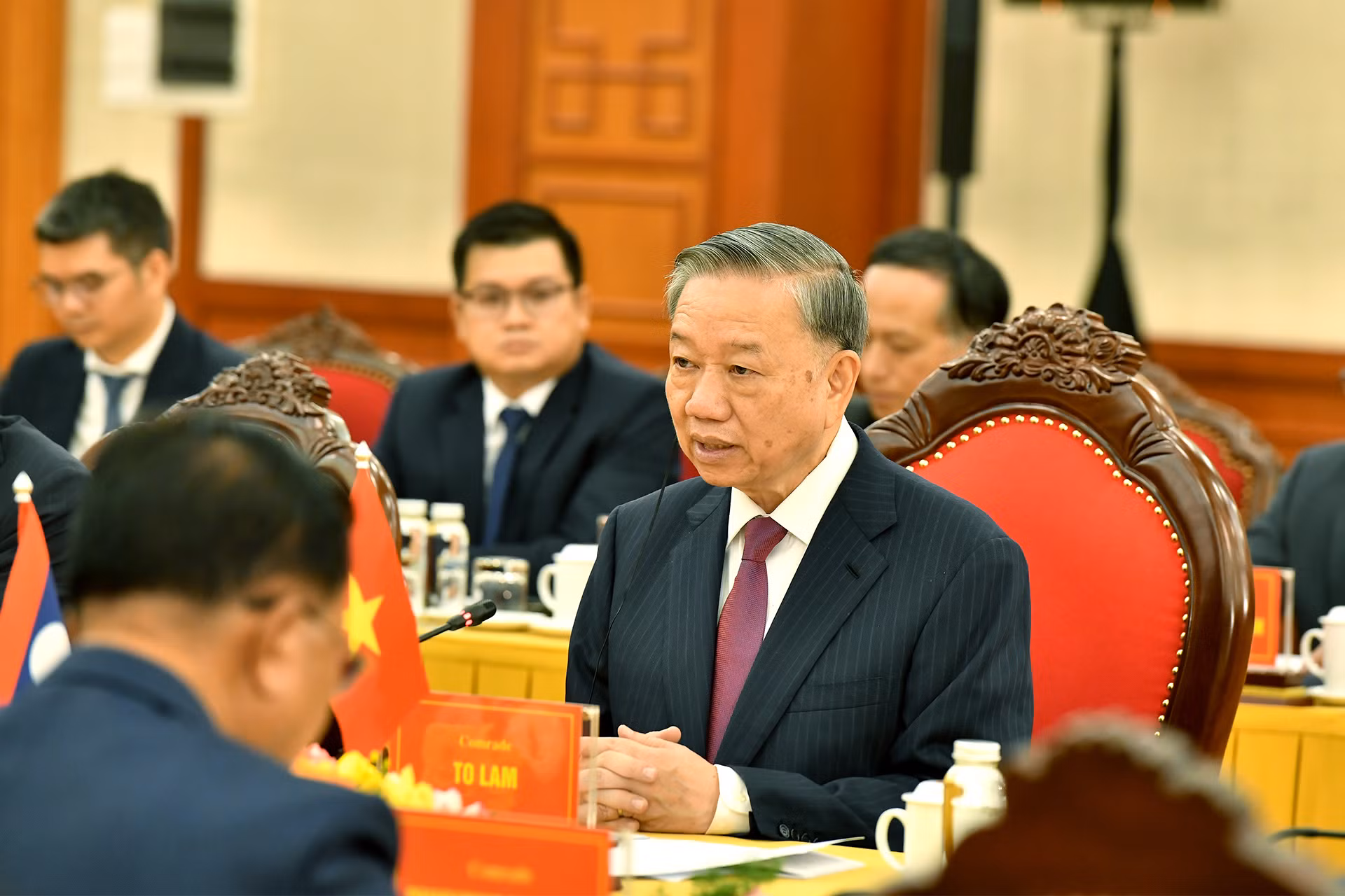 Tổng Bí thư, Chủ tịch nước Tô Lâm phát biểu tại hội đàm với Tổng Bí thư, Chủ tịch nước Lào Thongloun Sisoulith.