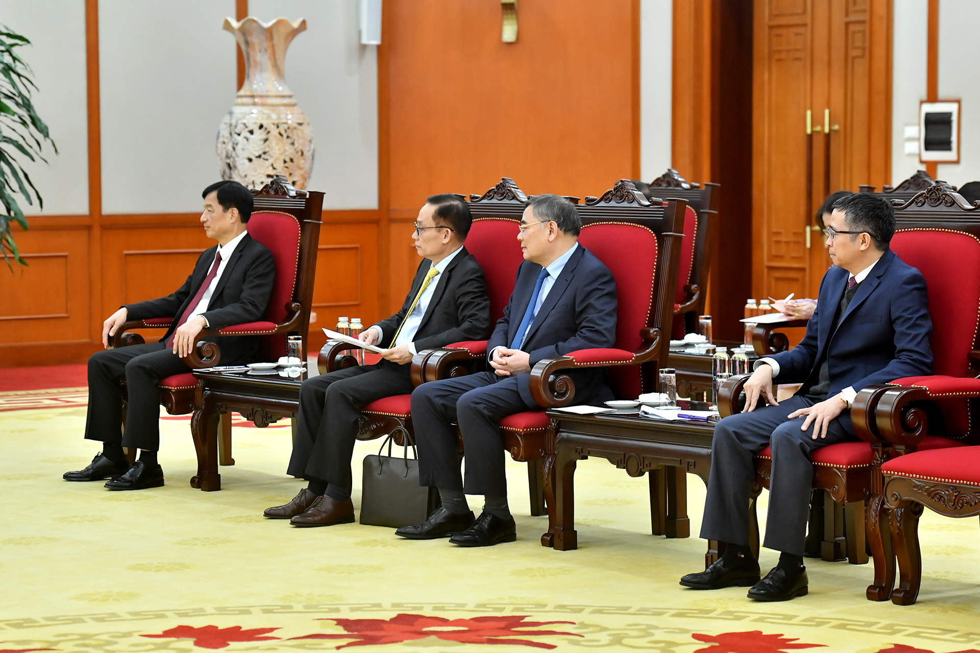 Các đại biểu tham dự buổi tiếp.