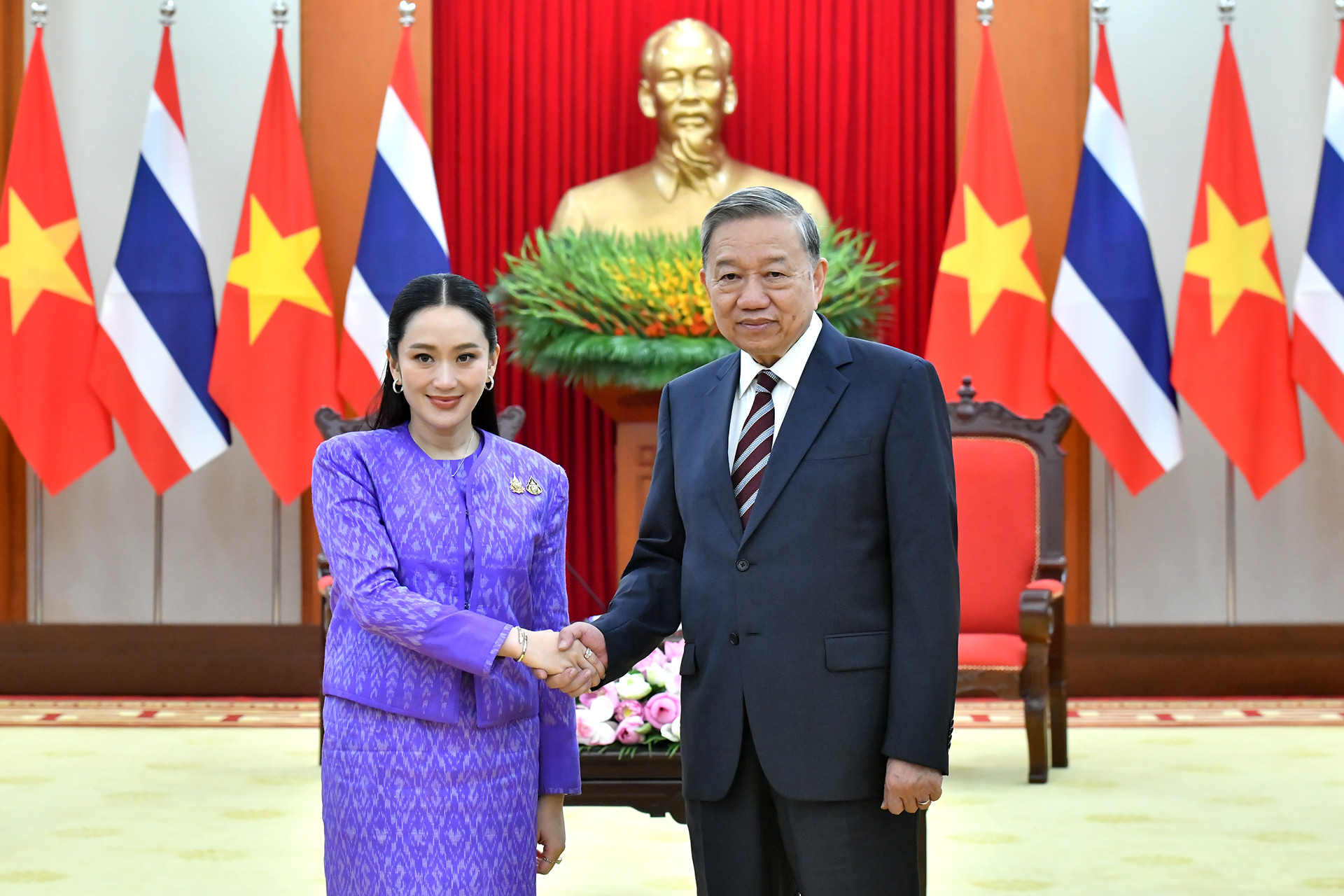 Tổng Bí thư Tô Lâm với Thủ tướng Vương quốc Thái Lan Paetongtarn Shinawatra.