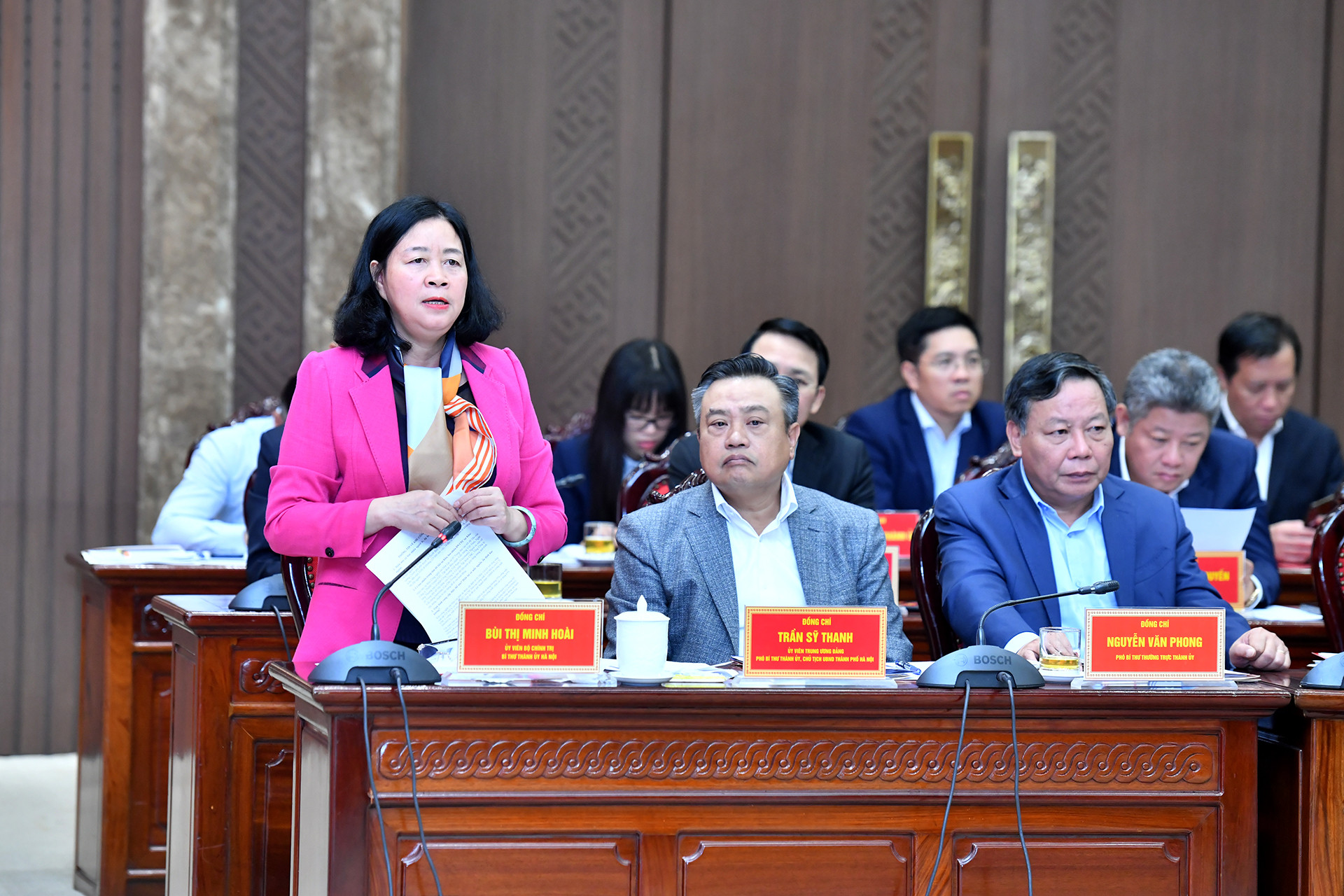 Bí thư Thành ủy Hà Nội Bùi Thị Minh Hoài phát biểu tại buổi làm việc.