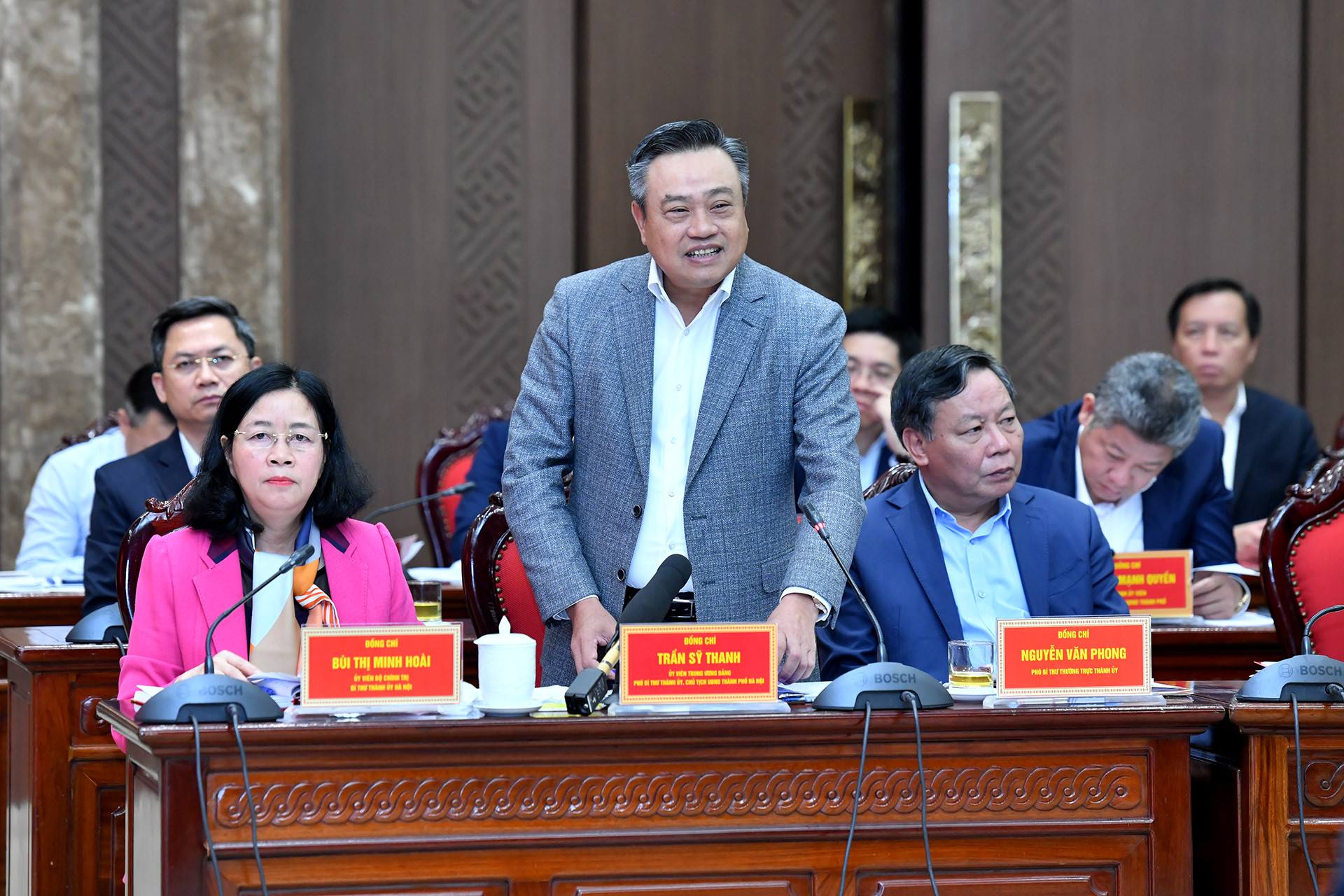 Chủ tịch Ủy ban nhân dân thành phố Hà Nội Trần Sỹ Thanh phát biểu tại buổi làm việc.