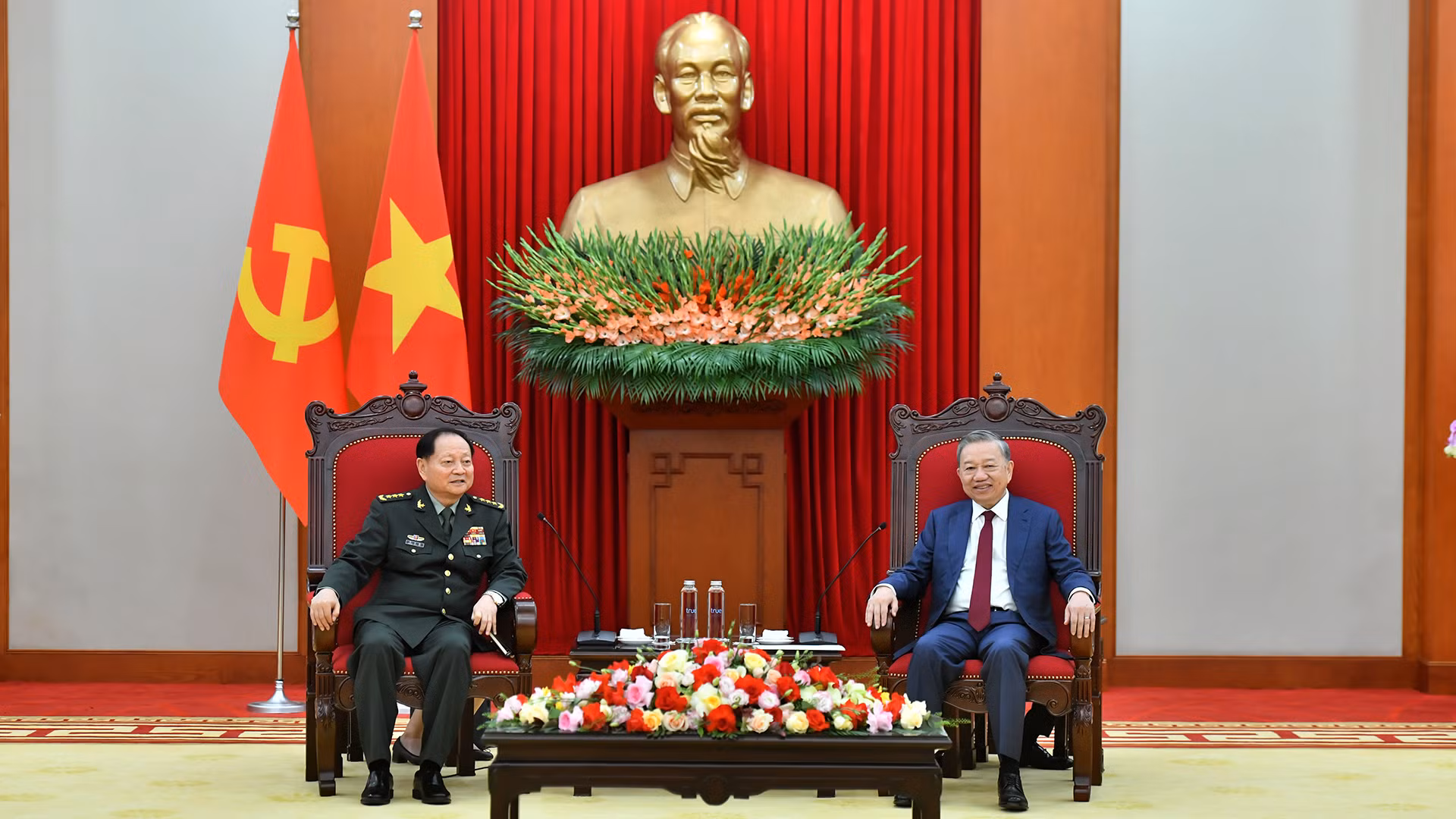 Tổng Bí thư Tô Lâm tiếp đồng chí Thượng tướng Trương Hựu Hiệp, Ủy viên Bộ Chính trị, Phó Chủ tịch Quân ủy Trung ương Trung Quốc.