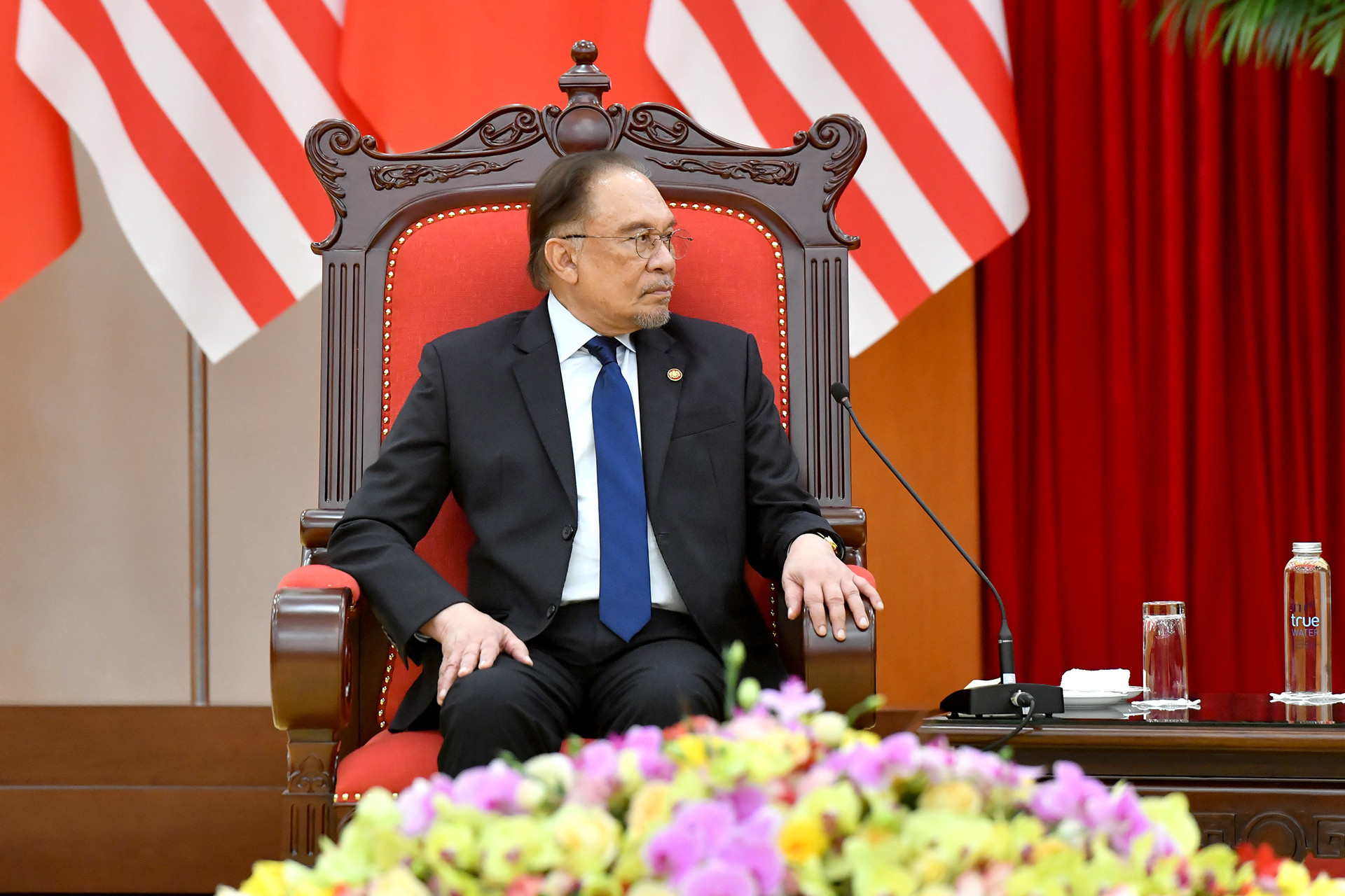 Thủ tướng Malaysia Anwar Ibrahim tại buổi tiếp. Thủ tướng Malaysia Anwar Ibrahim tại buổi tiếp.