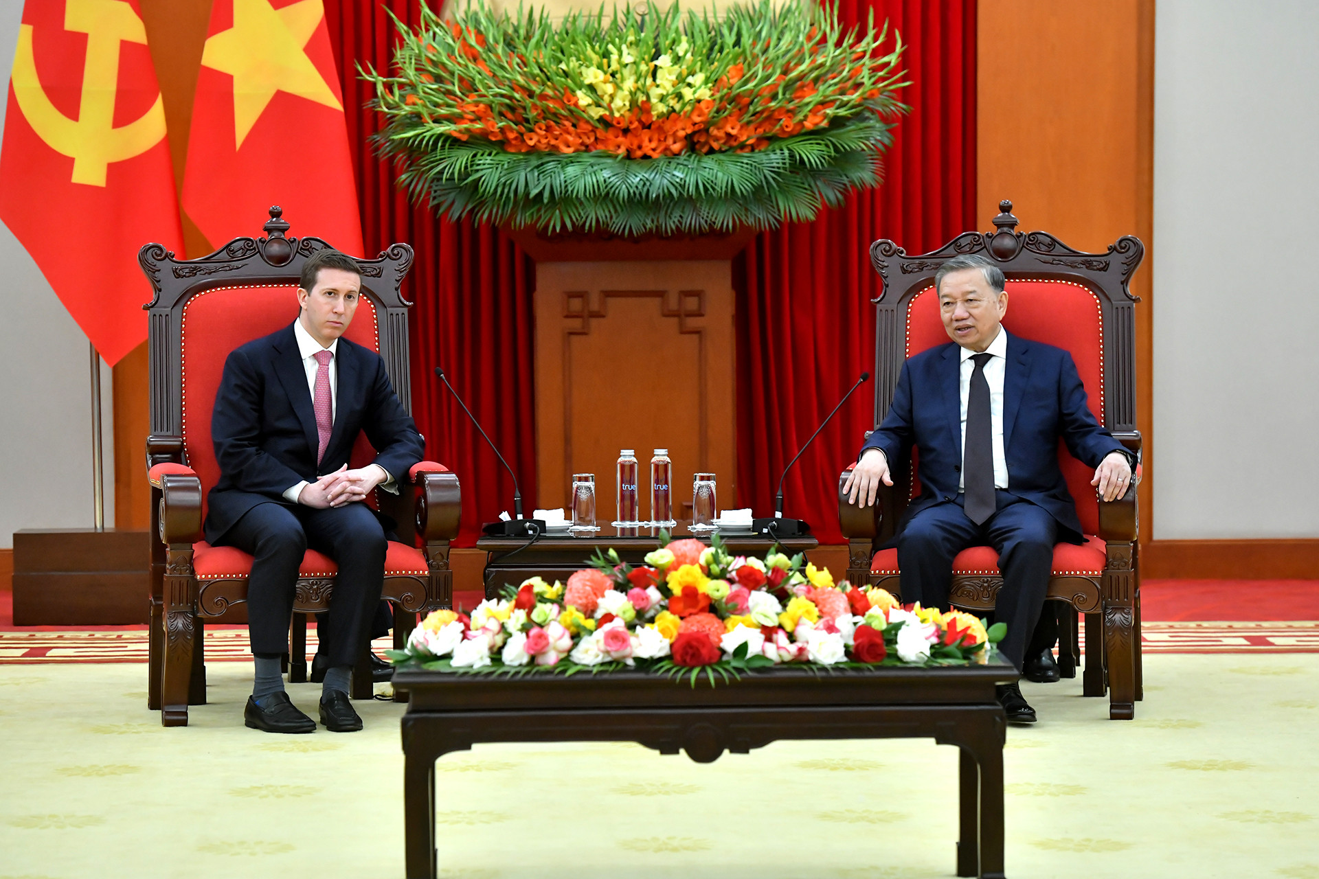 Tổng Bí thư Tô Lâm và ông Jeffrey David Perlman, Tổng Giám đốc Quỹ đầu tư Warburg Pincus (Hoa Kỳ).