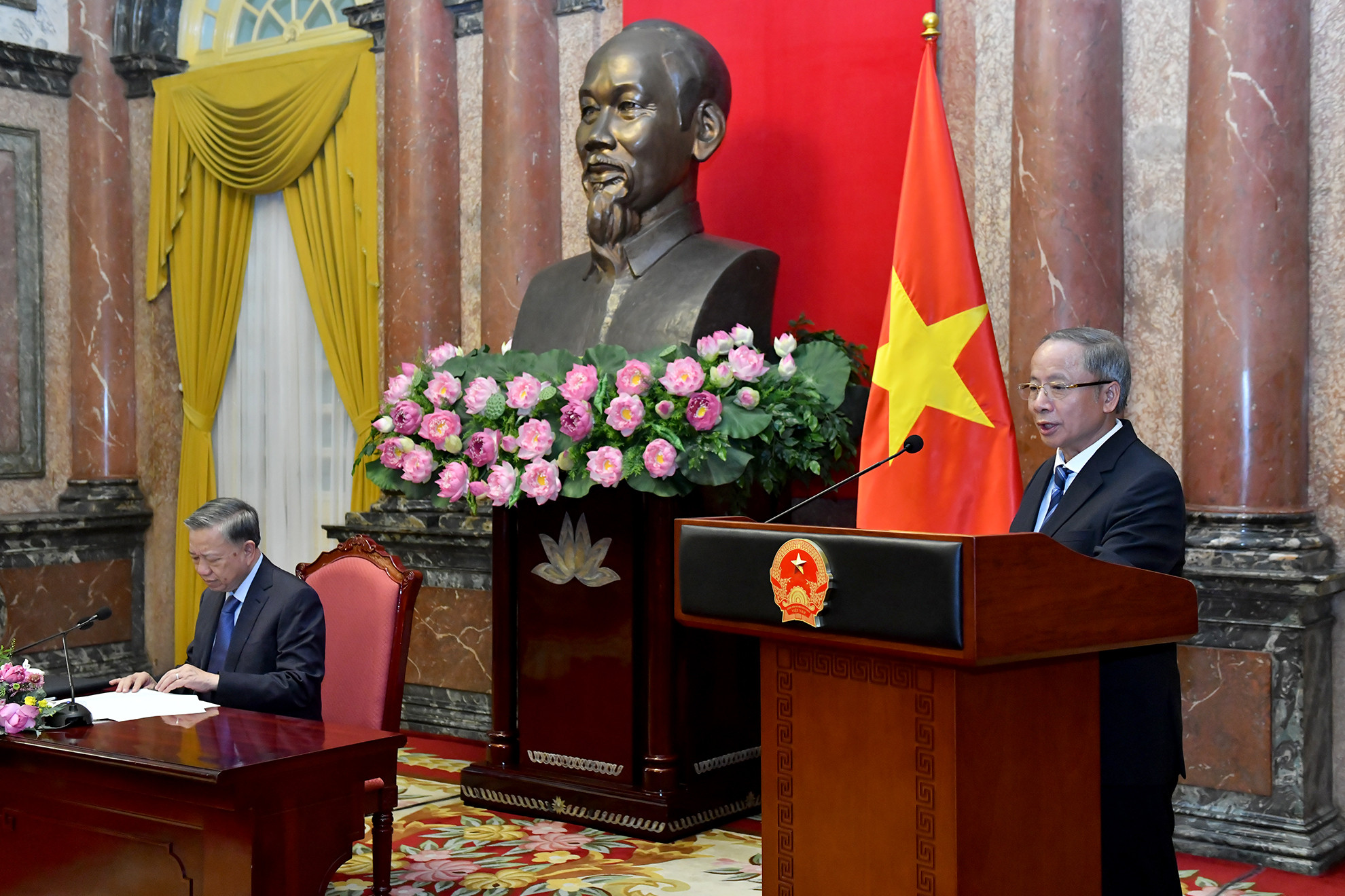 Chủ tịch Hiệp hội Doanh nghiệp nhỏ và vừa Việt Nam Nguyễn Văn Thân phát biểu. Chủ tịch Hiệp hội Doanh nghiệp nhỏ và vừa Việt Nam Nguyễn Văn Thân phát biểu.