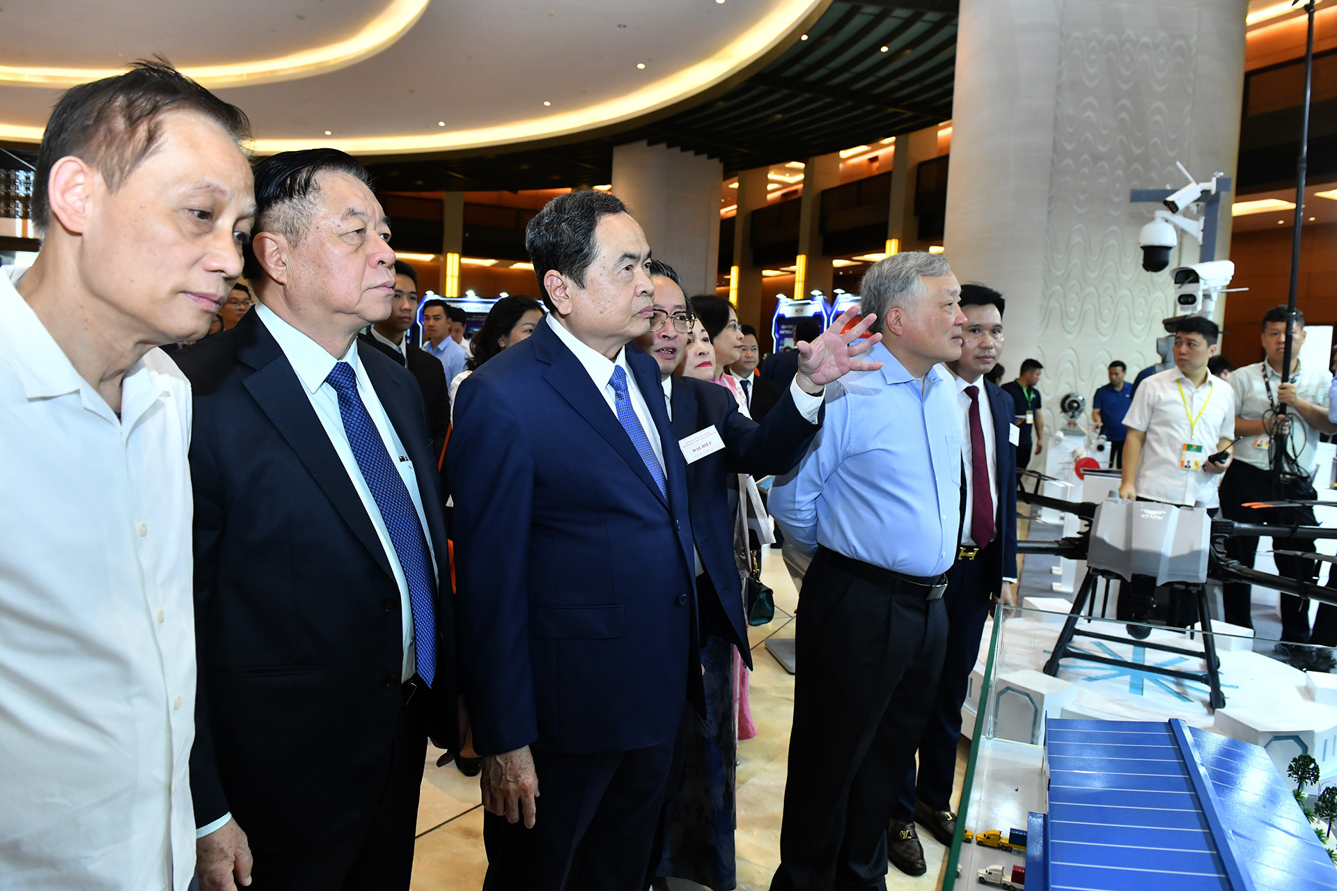 [Ảnh] Tổng Bí thư Tô Lâm tham quan triển lãm những thành tựu trong phát triển kinh tế tư nhân ảnh 4