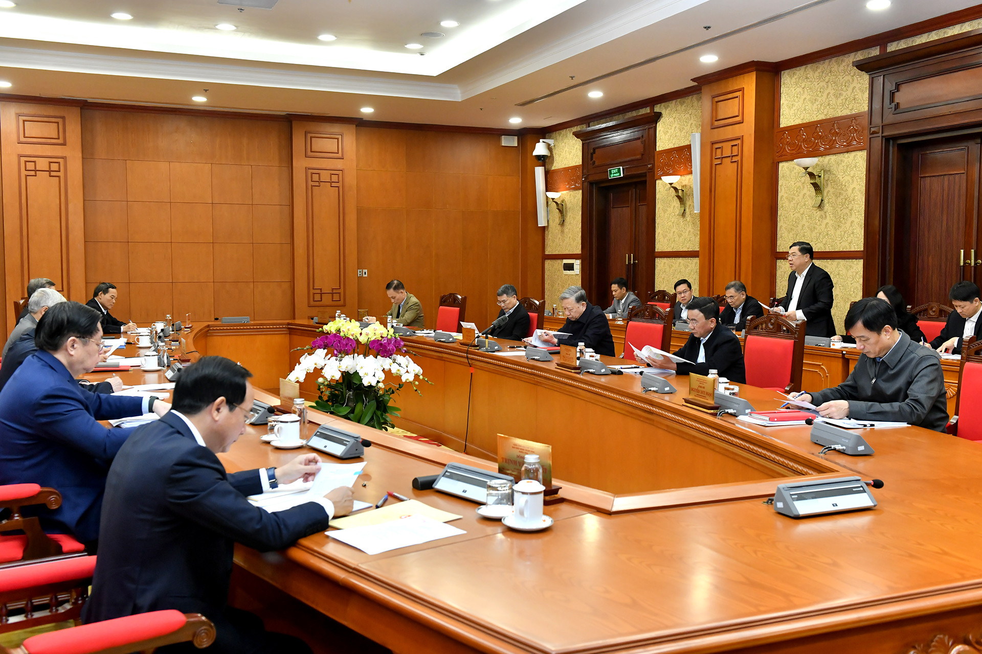 Ban Bí thư Trung ương Đảng tổ chức hội nghị để cho ý kiến về Báo cáo tình hình tổ chức Tết Ất Tỵ.