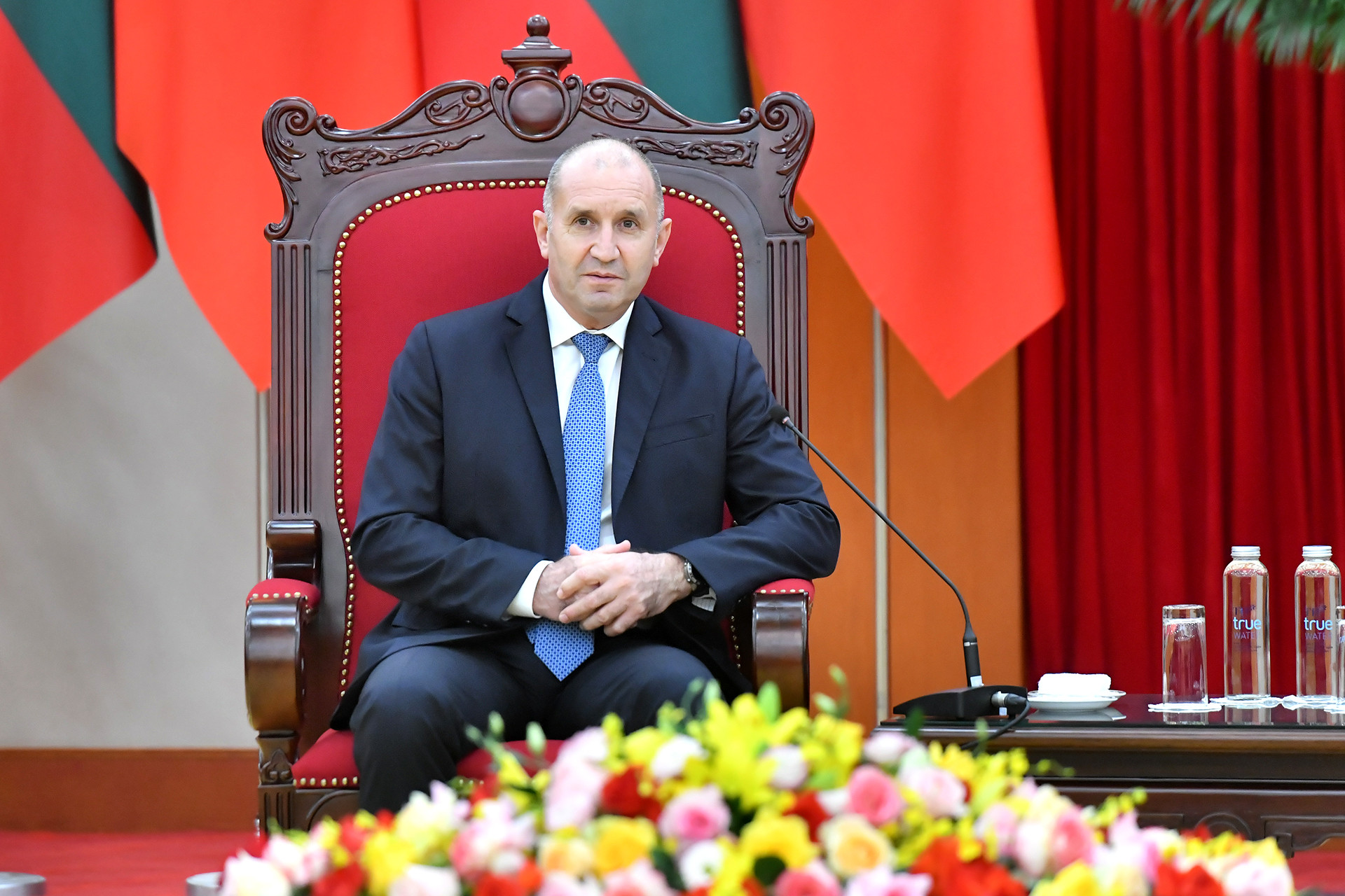 Tổng thống Cộng hòa Bulgaria Rumen Radev tại buổi tiếp.