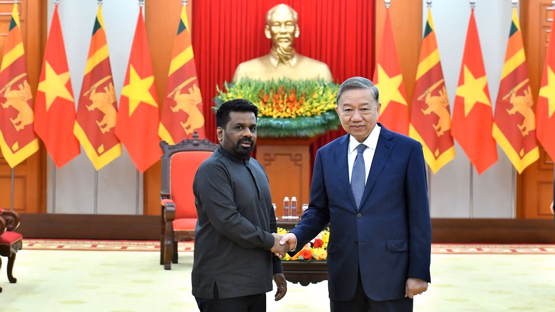 Tổng Bí thư Tô Lâm với Tổng thống Sri Lanka Anura Kumara Dissanayaka.