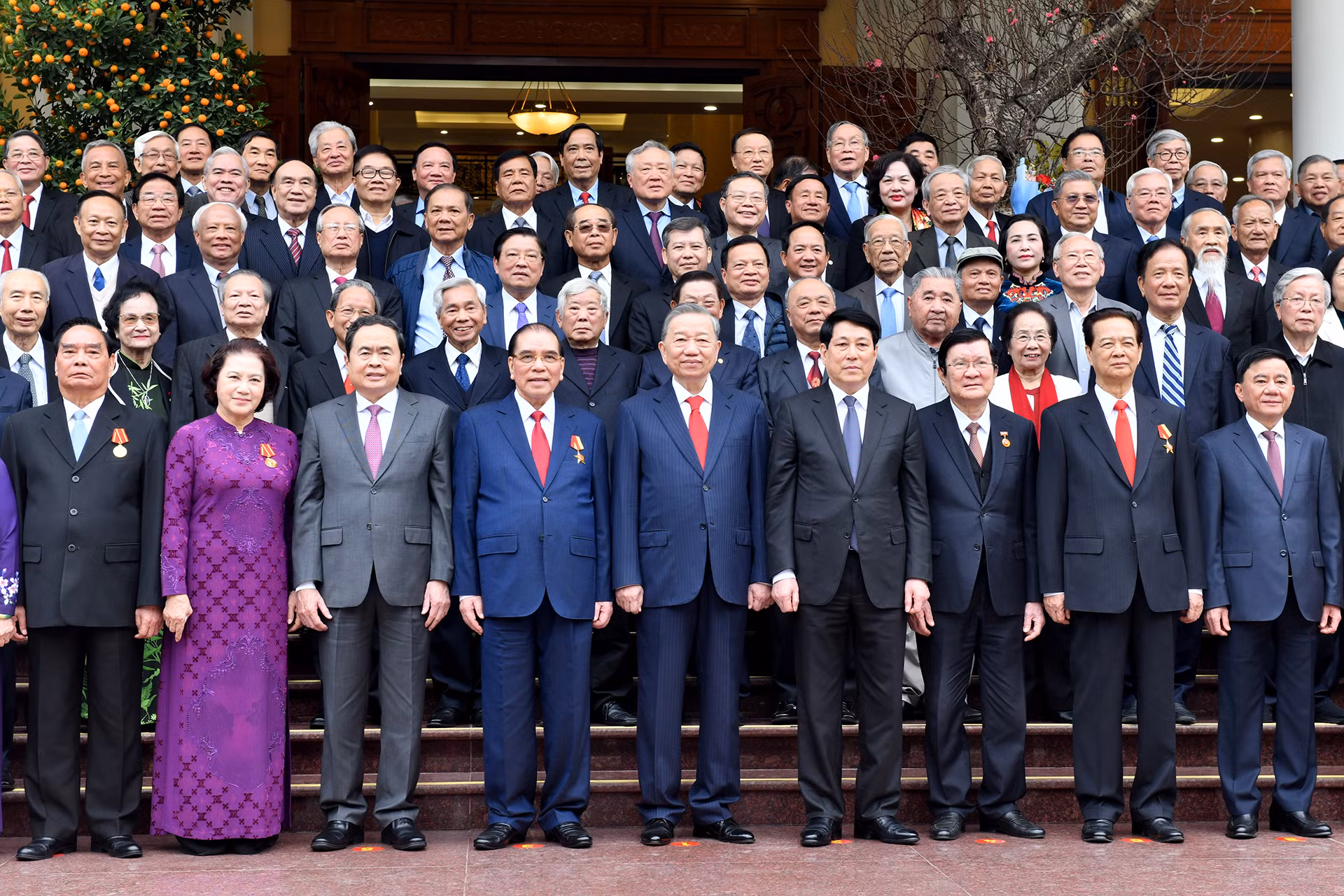 Tổng Bí thư Tô Lâm và các đồng chí lãnh đạo, nguyên lãnh đạo Đảng, Nhà nước tham dự hội nghị.