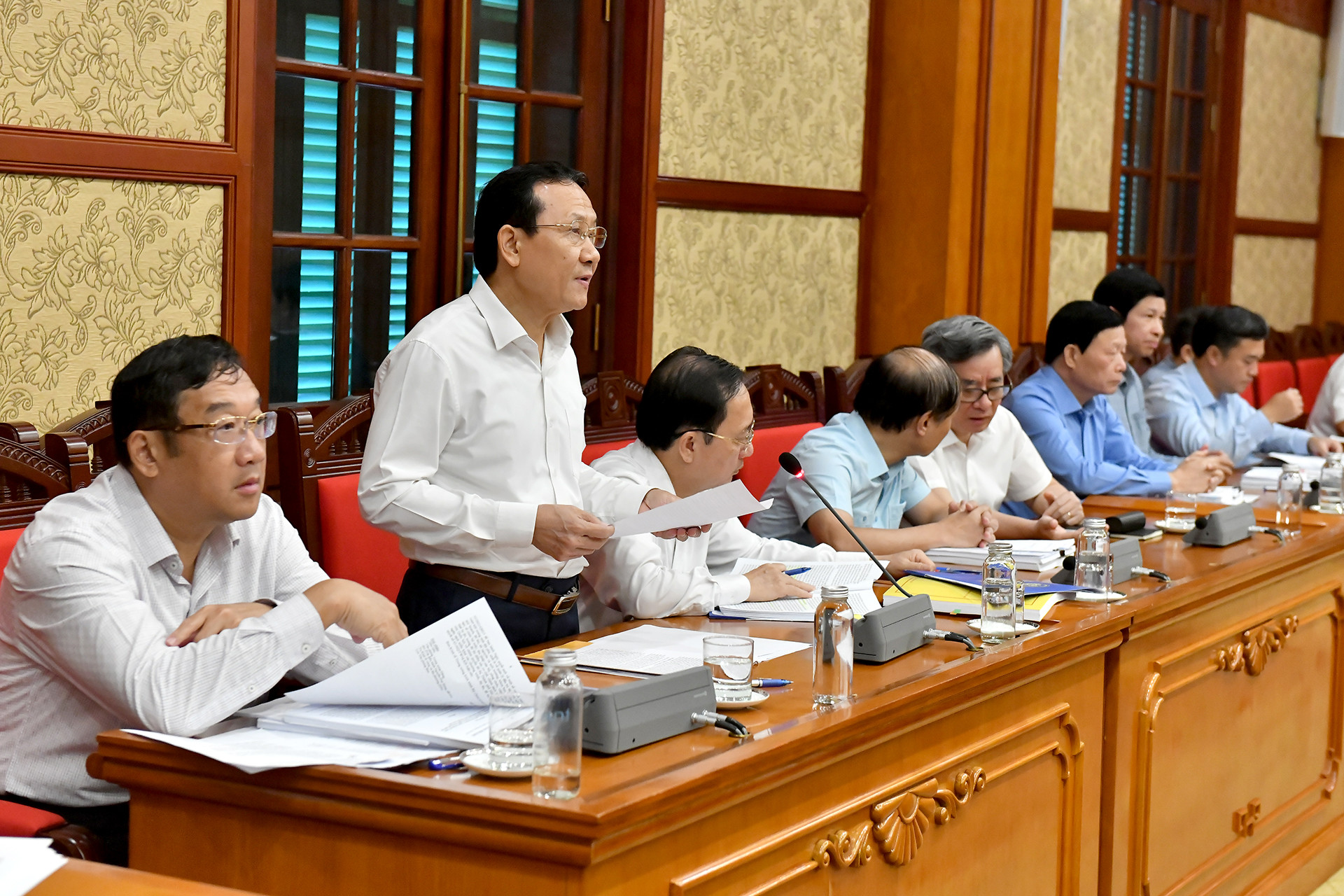 Các đại biểu tham dự cuộc họp.