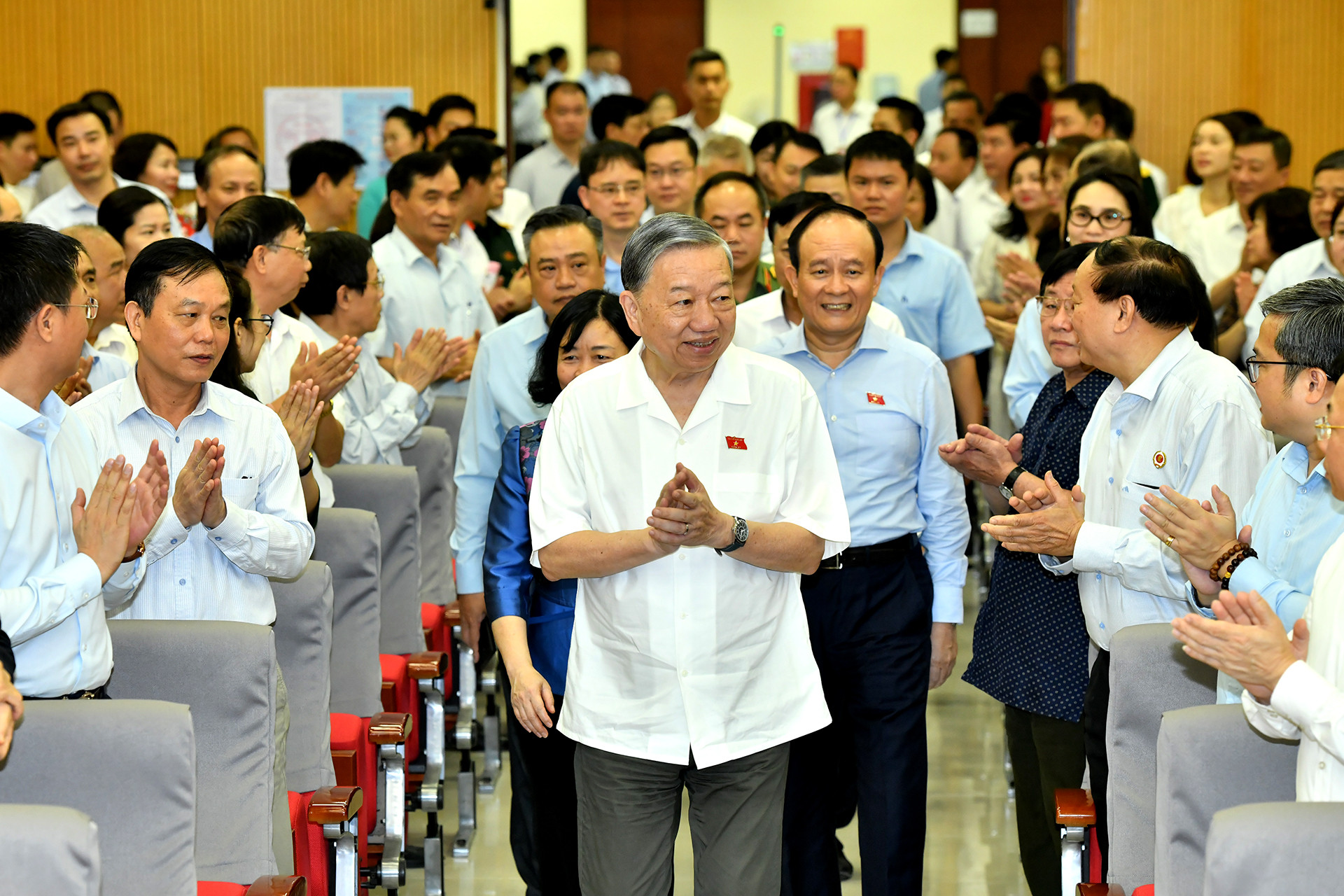 [Ảnh] Tổng Bí thư Tô Lâm dự hội nghị tiếp xúc cử tri thành phố Hà Nội ảnh 1