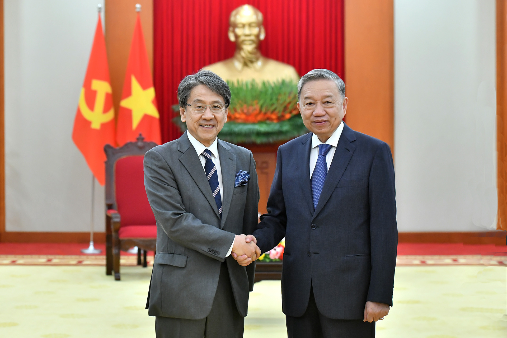 Tổng Bí thư Tô Lâm tiếp ông Maeda Tadashi, Chủ tịch Hội đồng quản trị Ngân hàng hợp tác quốc tế Nhật Bản.