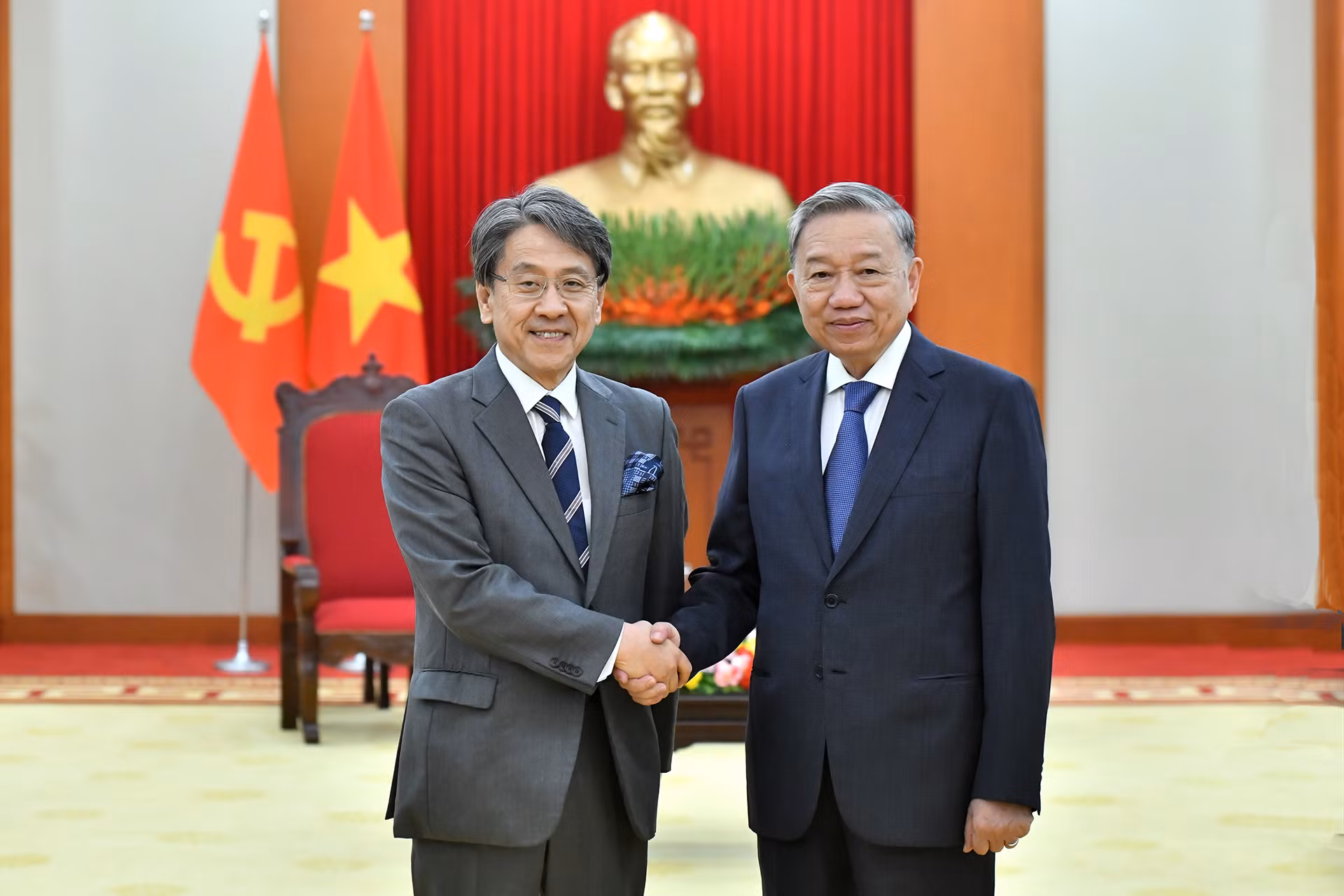 Tổng Bí thư Tô Lâm tiếp ông Maeda Tadashi, Chủ tịch Hội đồng quản trị Ngân hàng hợp tác quốc tế Nhật Bản.