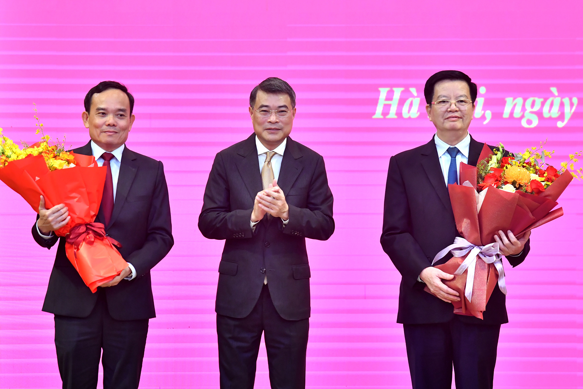 [Ảnh] Lễ công bố Quyết định phân công các Ủy viên Trung ương giữ chức Trưởng Ban Kinh tế Trung ương và Trưởng Ban Dân vận Trung ương ảnh 5