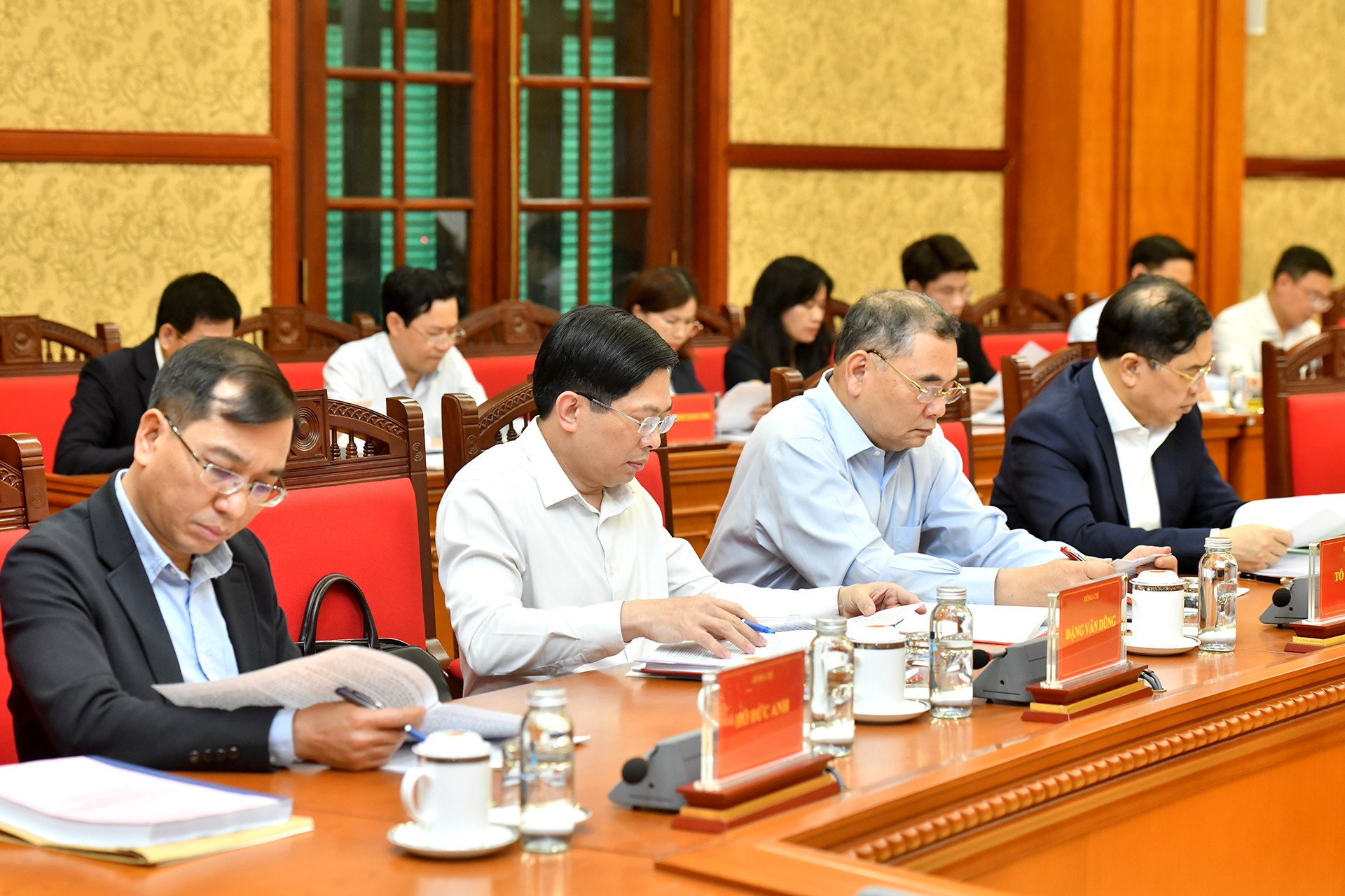 Các đại biểu tham dự cuộc họp. Các đại biểu tham dự cuộc họp.