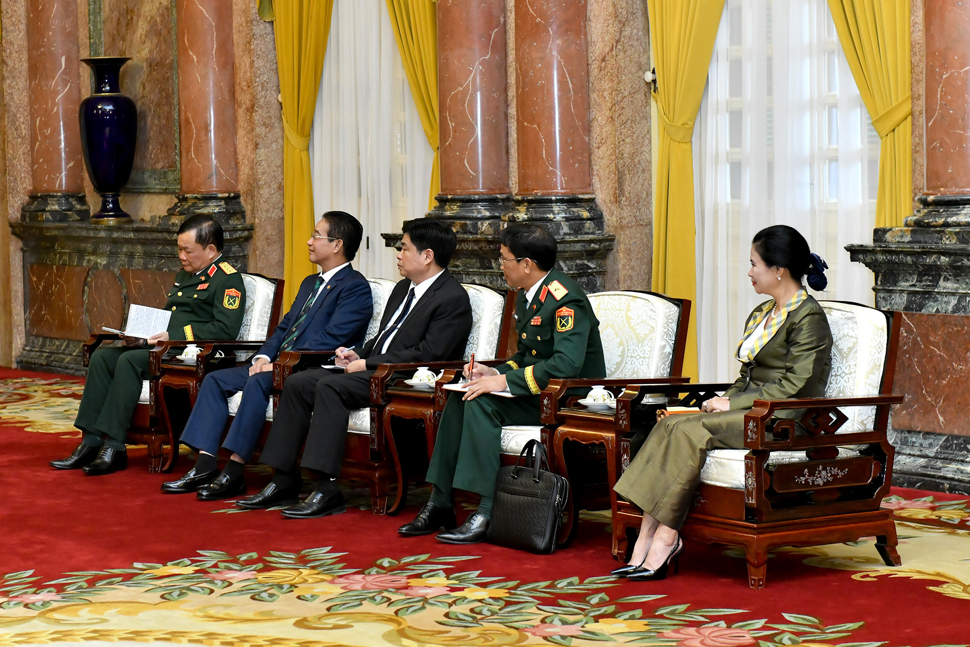 Các đại biểu Việt Nam tham dự buổi tiếp.