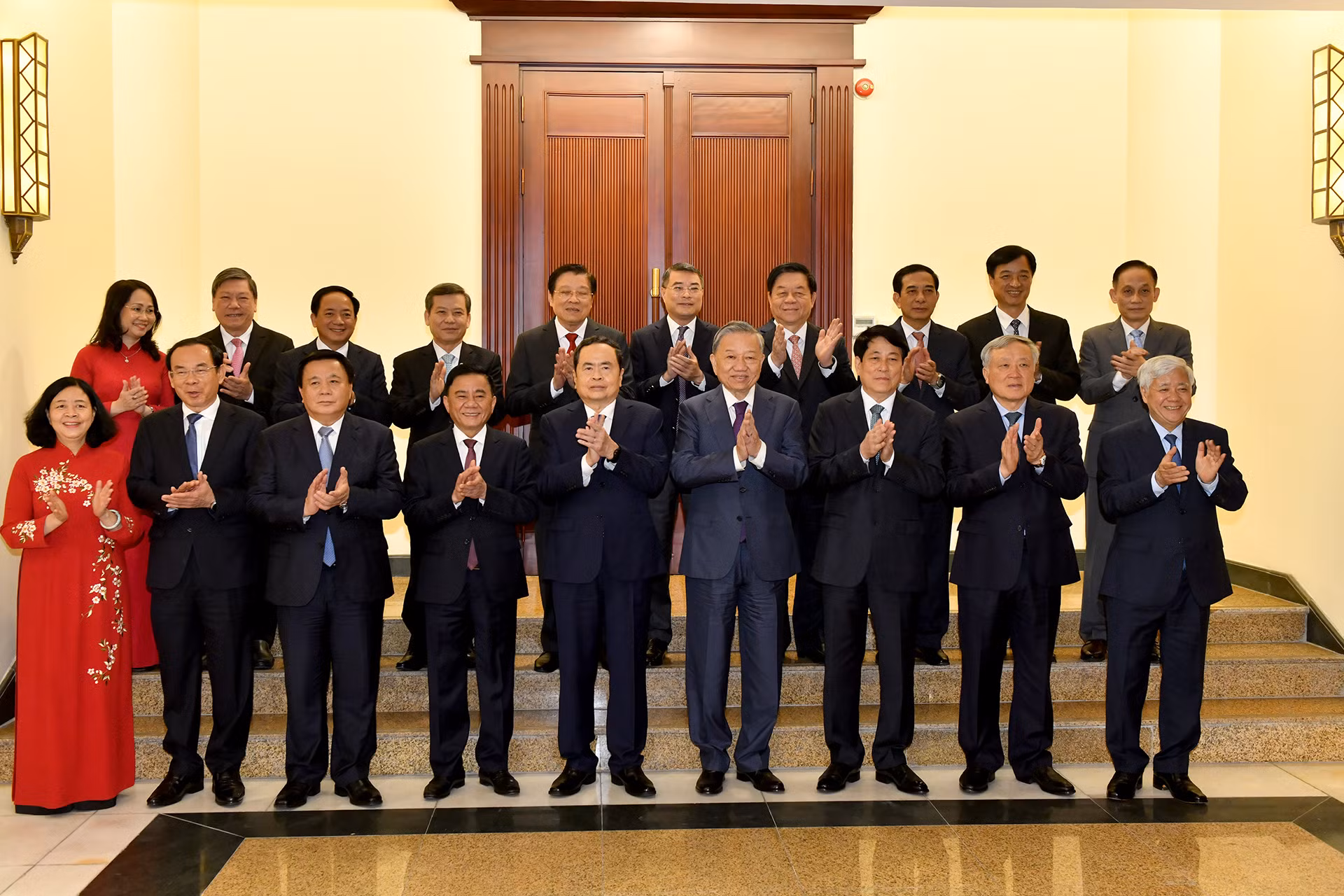 Các đồng chí lãnh đạo Đảng, Nhà nước dự lễ trao Quyết định.