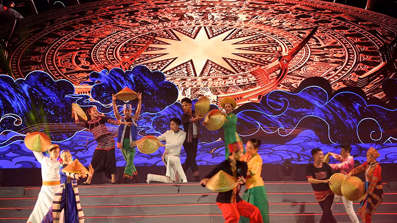 Chương trình nghệ thuật kỷ niệm 79 năm Ngày Cách mạng Tháng Tám (19/8/1945-19/8/2024) 79 năm Ngày Sài Gòn khởi nghĩa giành chính quyền ( 25/8/1945-25/8/2024) và Quốc khánh nước Cộng hòa xã hội chủ nghĩa Việt Nam (2/9/1945-2/9/2024) phục vụ người dân Thành phố Hồ Chí Minh.