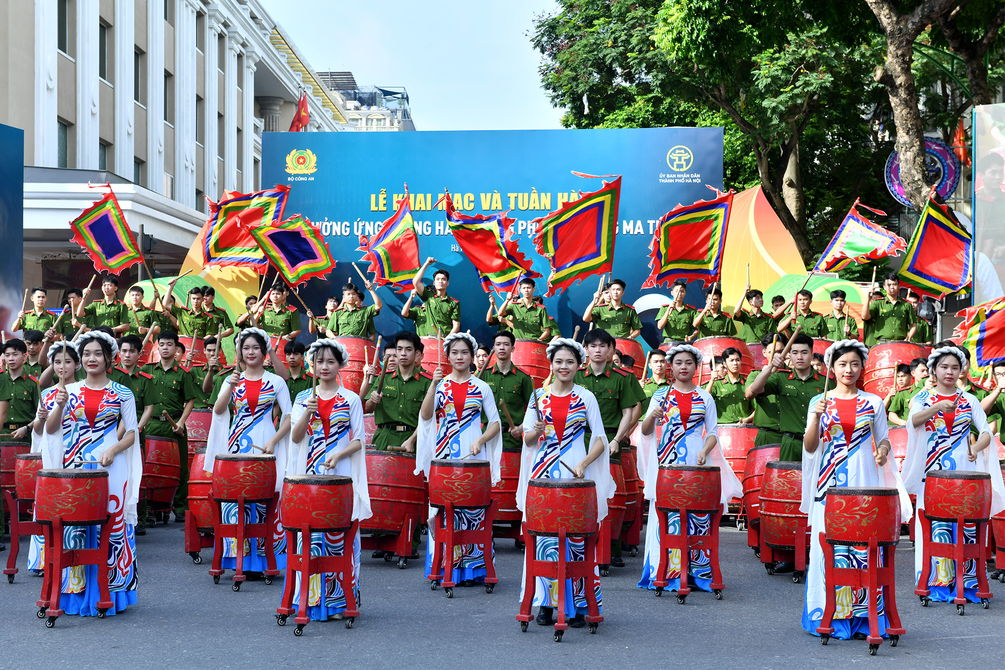 Chương trình nghệ thuật tại lễ khai mạc.