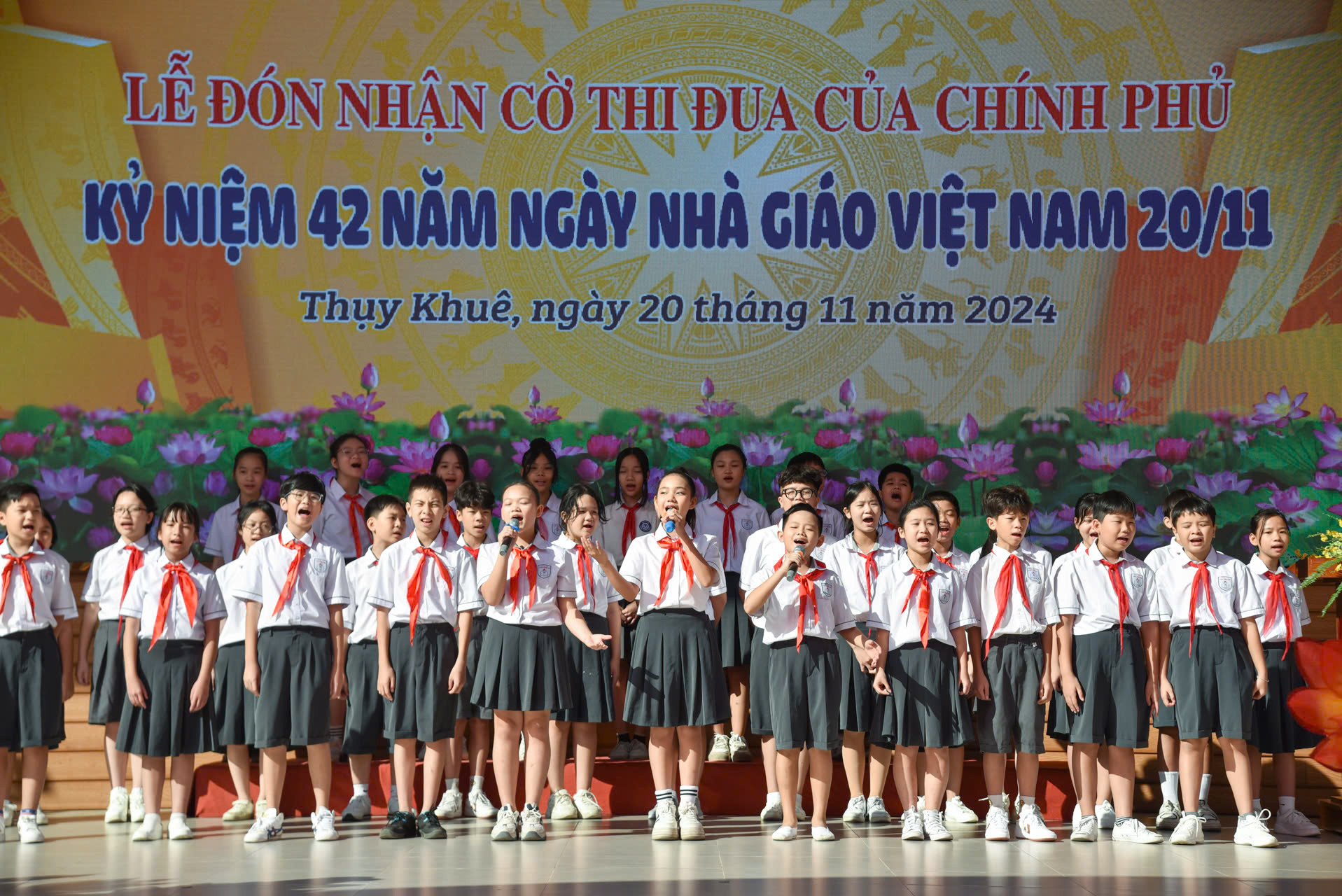 Tiết mục văn nghệ của học sinh Trường Trung học cơ sở Chu Văn An.