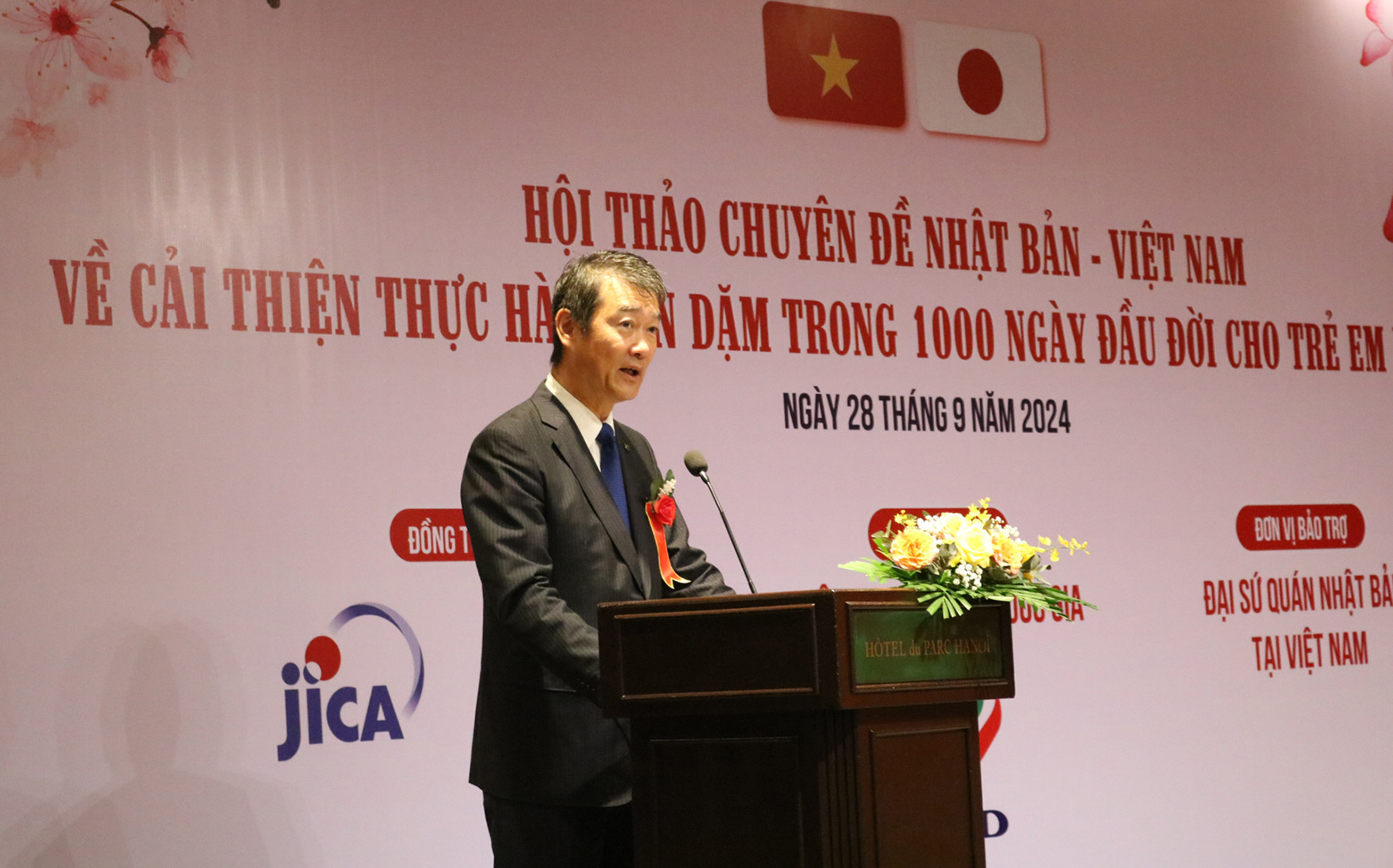 Chủ tịch Công ty cổ phần Asahi Group Foods Hiroshi Kawahara chia sẻ tại hội thảo.