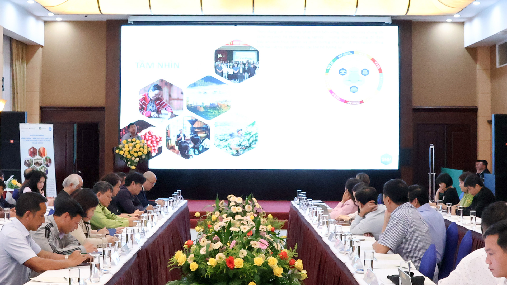 Quang cảnh hội nghị tổng kết dự án Café-REDD. (Ảnh: Ban tổ chức)