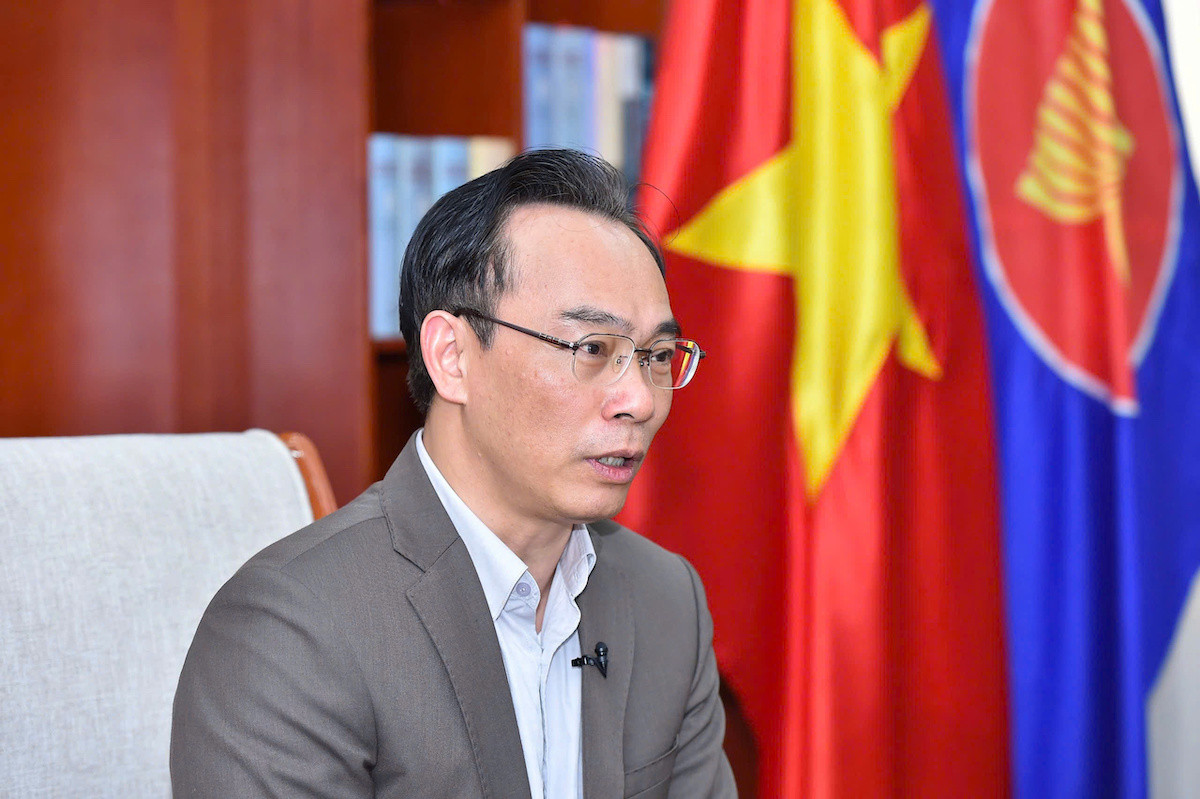 Thứ trưởng Giáo dục và Đào tạo Hoàng Minh Sơn: "Bản chất của quy định Quy đổi điểm trúng tuyển nhằm bảo đảm điểm chuẩn của mỗi phương thức hay tổ hợp xét tuyển “tương đương” về đánh giá, bảo đảm mức độ phù hợp của người học theo yêu cầu năng lực, kiến thức đầu vào của ngành đào tạo.