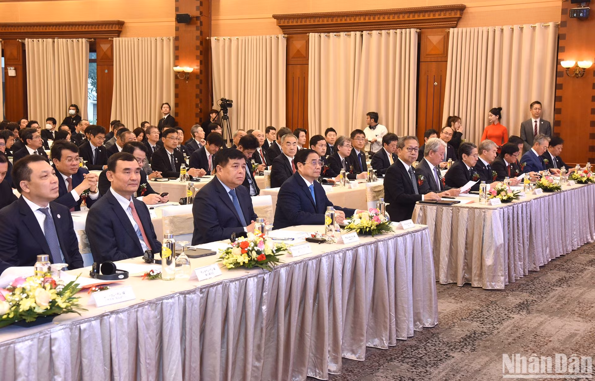 Thủ tướng Phạm Minh Chính dự và phát biểu tại Hội thảo kinh tế cấp cao nhân kỷ niệm 50 năm thiết lập quan hệ ngoại giao giữa Việt Nam-Nhật Bản.