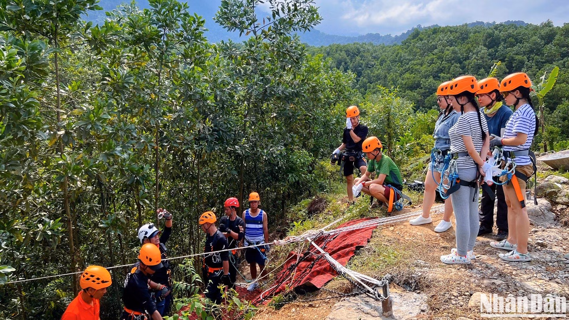 Vượt thác khám phá sườn đông Tam Đảo ảnh 4