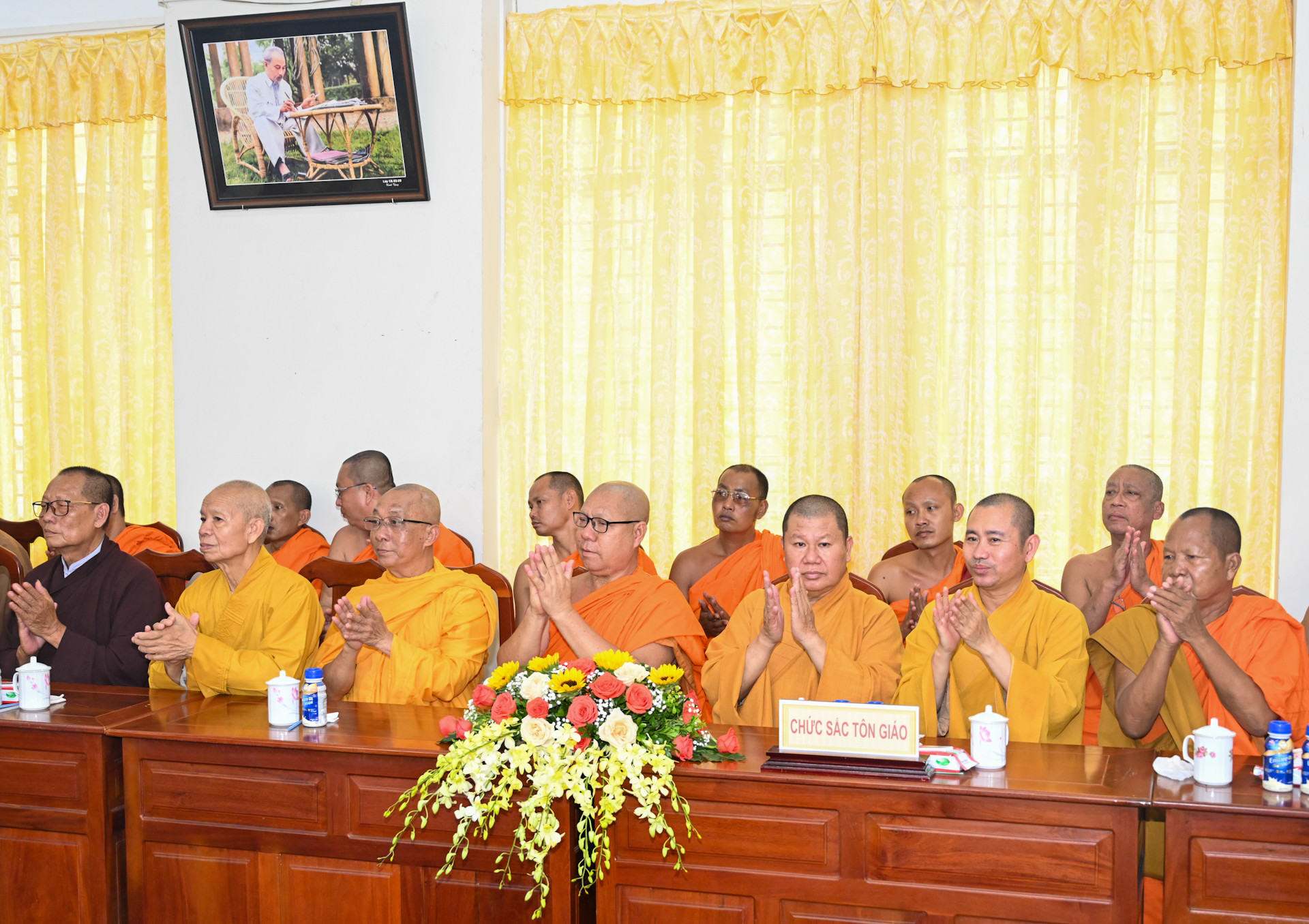 Các vị Hòa thượng, Thượng tọa, Đại đức tham dự buổi gặp mặt.