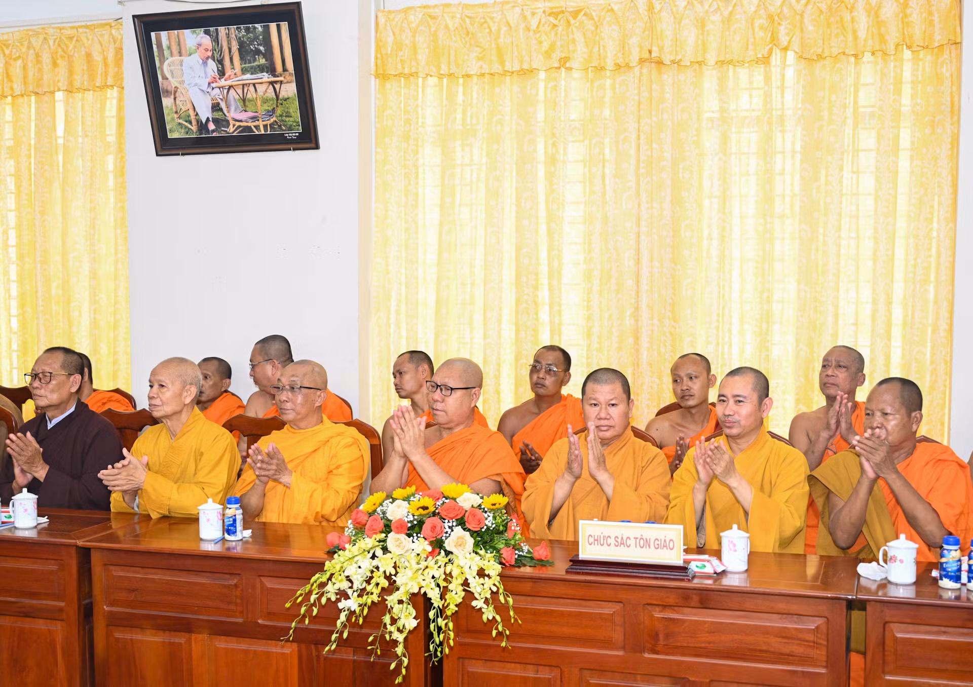 Các vị Hòa thượng, Thượng tọa, Đại đức tham dự buổi gặp mặt.