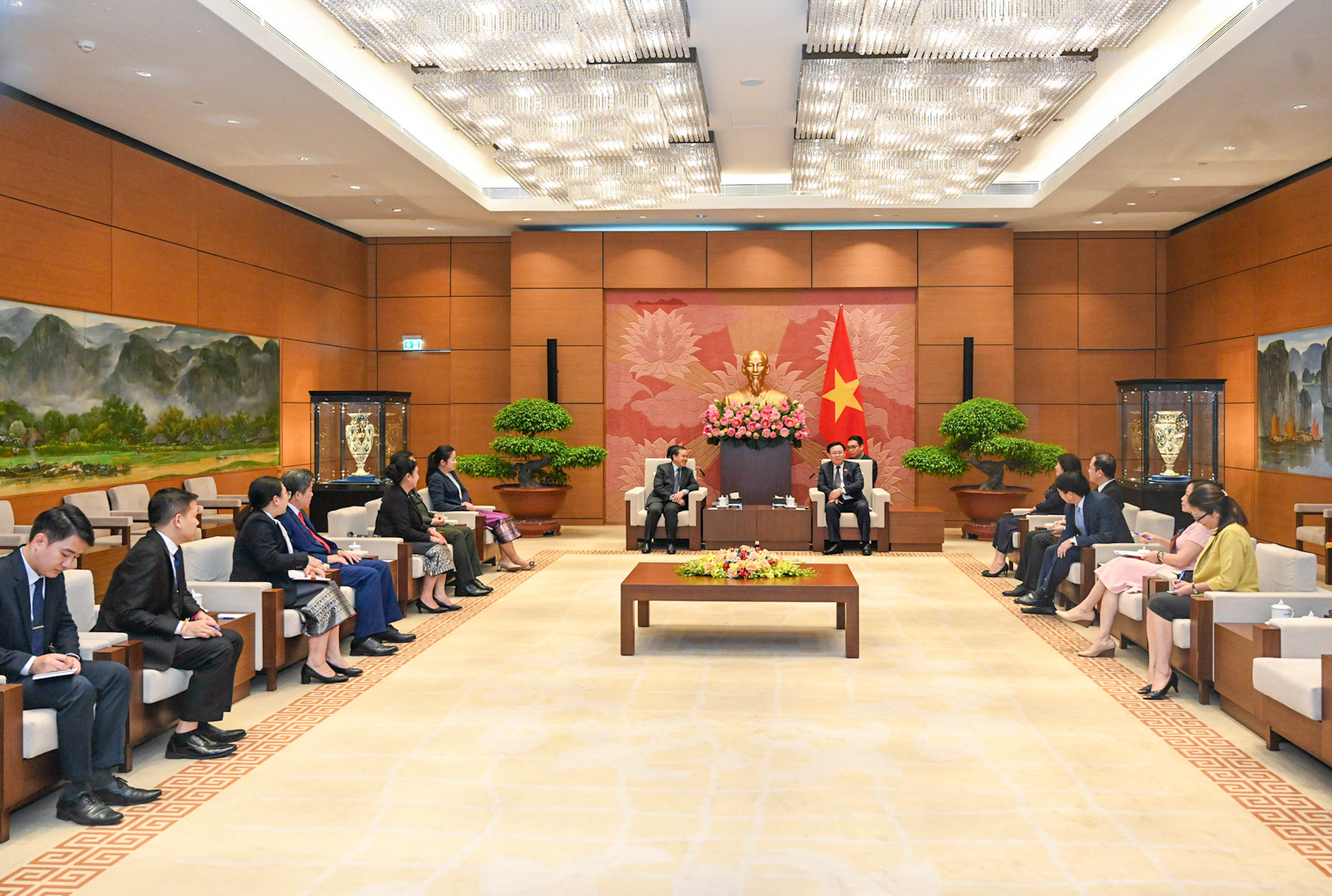 Quang cảnh buổi tiếp tại Nhà Quốc hội.