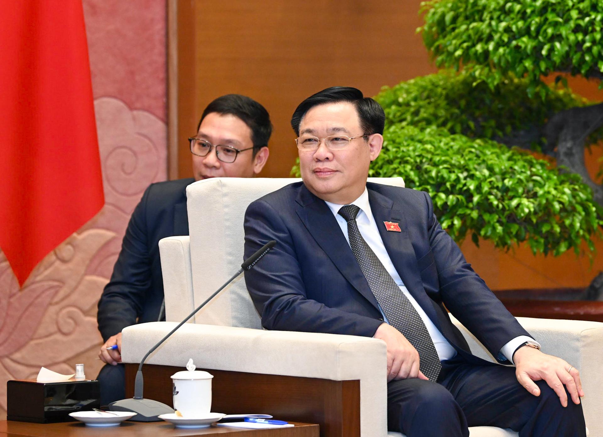 Chủ tịch Quốc hội Vương Đình Huệ phát biểu tại buổi tiếp.