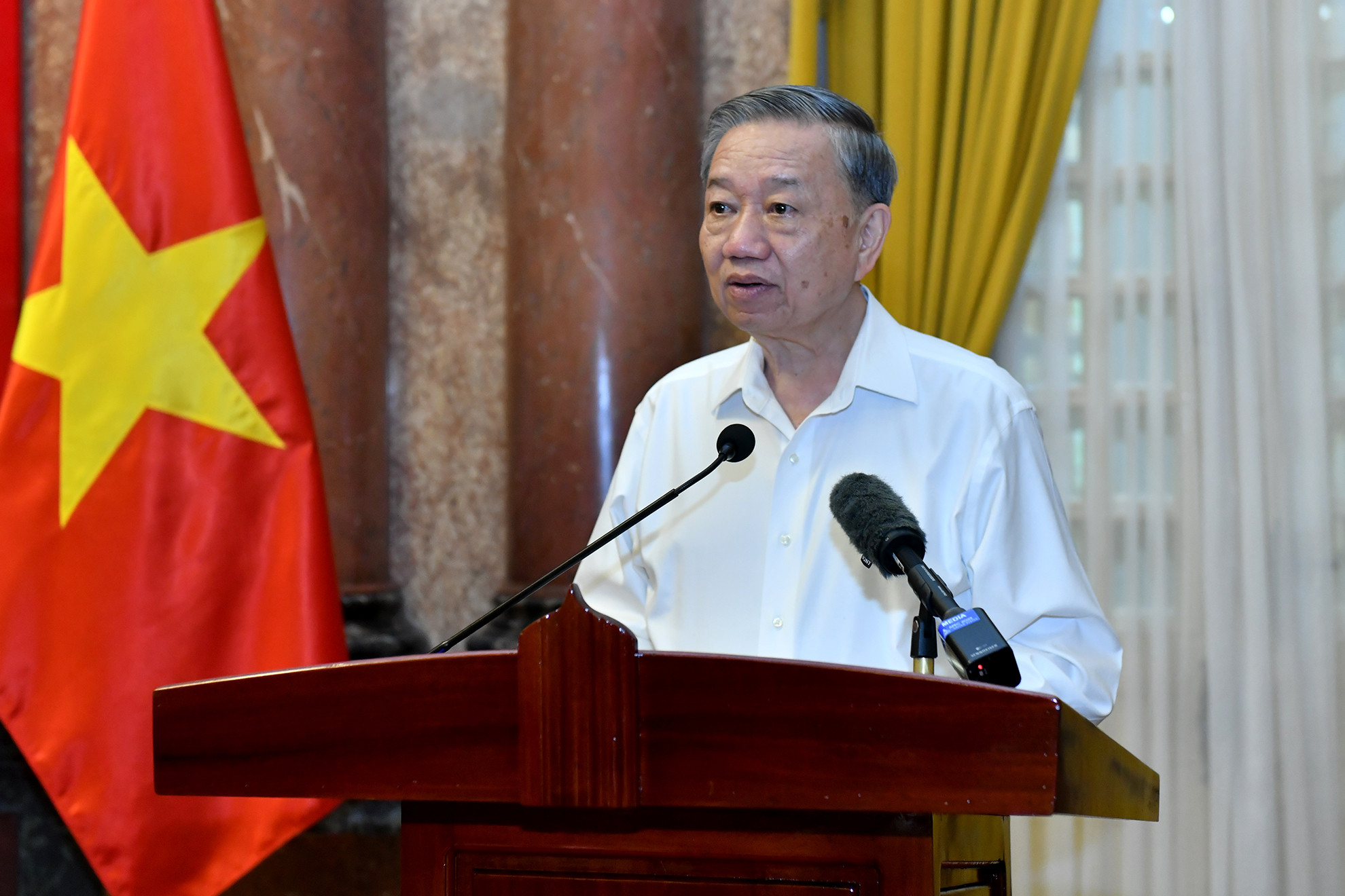 Tổng Bí thư, Chủ tịch nước Tô Lâm phát biểu tại buổi gặp mặt cán bộ từng phục vụ Bác Hồ tại Phủ Chủ tịch.