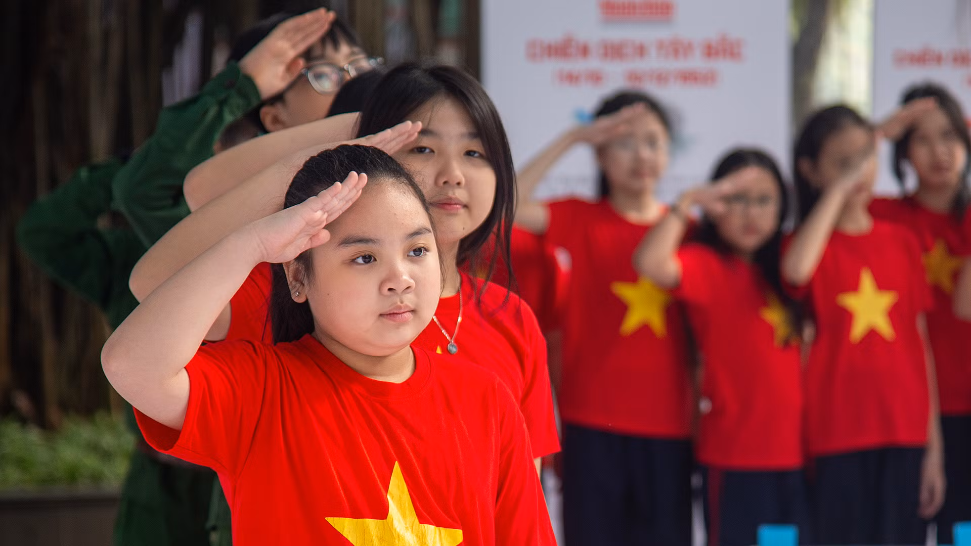 Đến với triển lãm tương tác "Những trận đánh nổi tiếng, những vị tướng tài danh", các em học sinh được truyền cảm hứng về tình yêu Tổ quốc; lòng trân trọng và tự hào về quá khứ hào hùng của dân tộc.