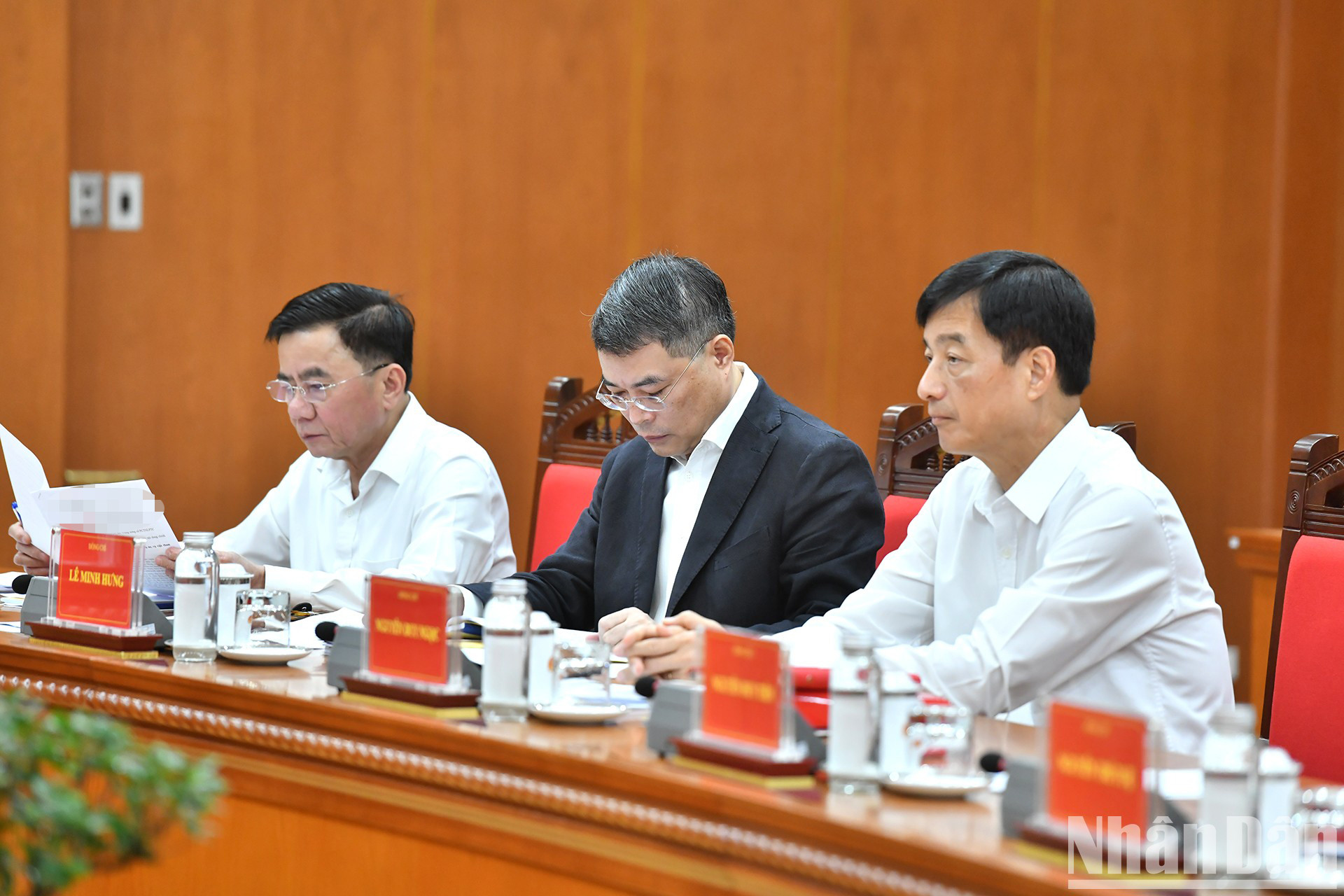 Các đồng chí Thường trực Ban Chỉ đạo tham dự cuộc họp.