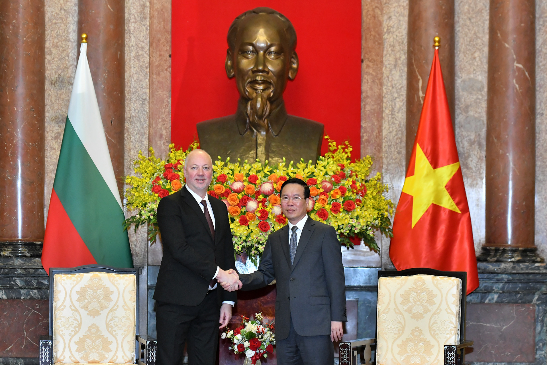 Chủ tịch nước Võ Văn Thưởng với Chủ tịch Quốc hội Bulgaria Rossen Dimitrov Jeliazkov.