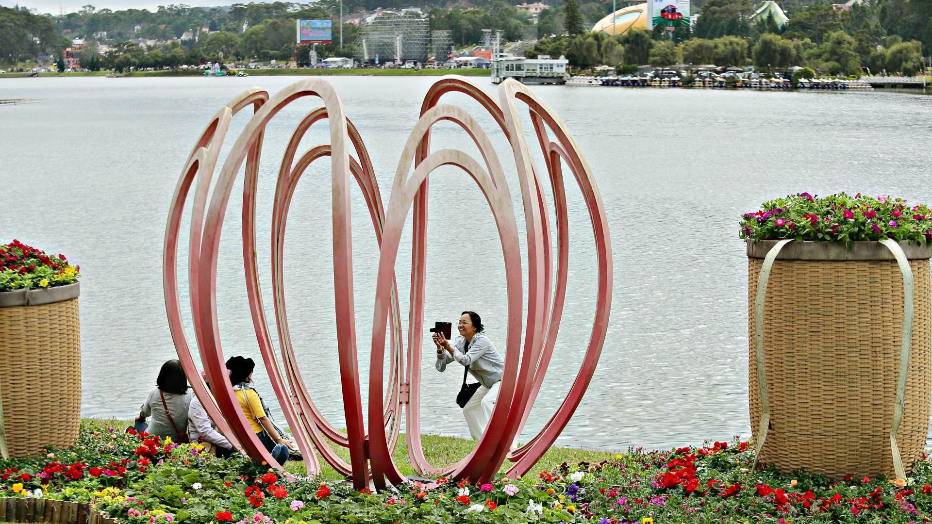 Lưu dấu khoảnh khắc cùng hoa Đà Lạt.