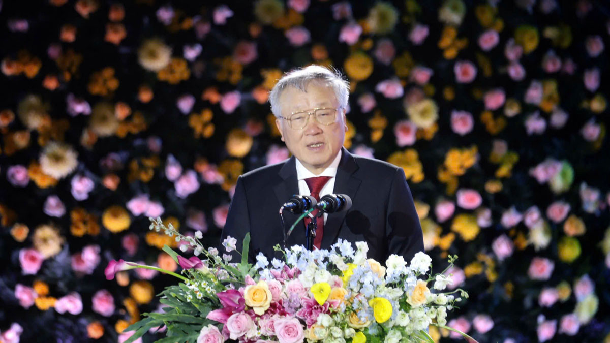 Phó Thủ tướng thường trực Nguyễn Hòa Bình phát biểu ý kiến tại Lễ khai mạc.