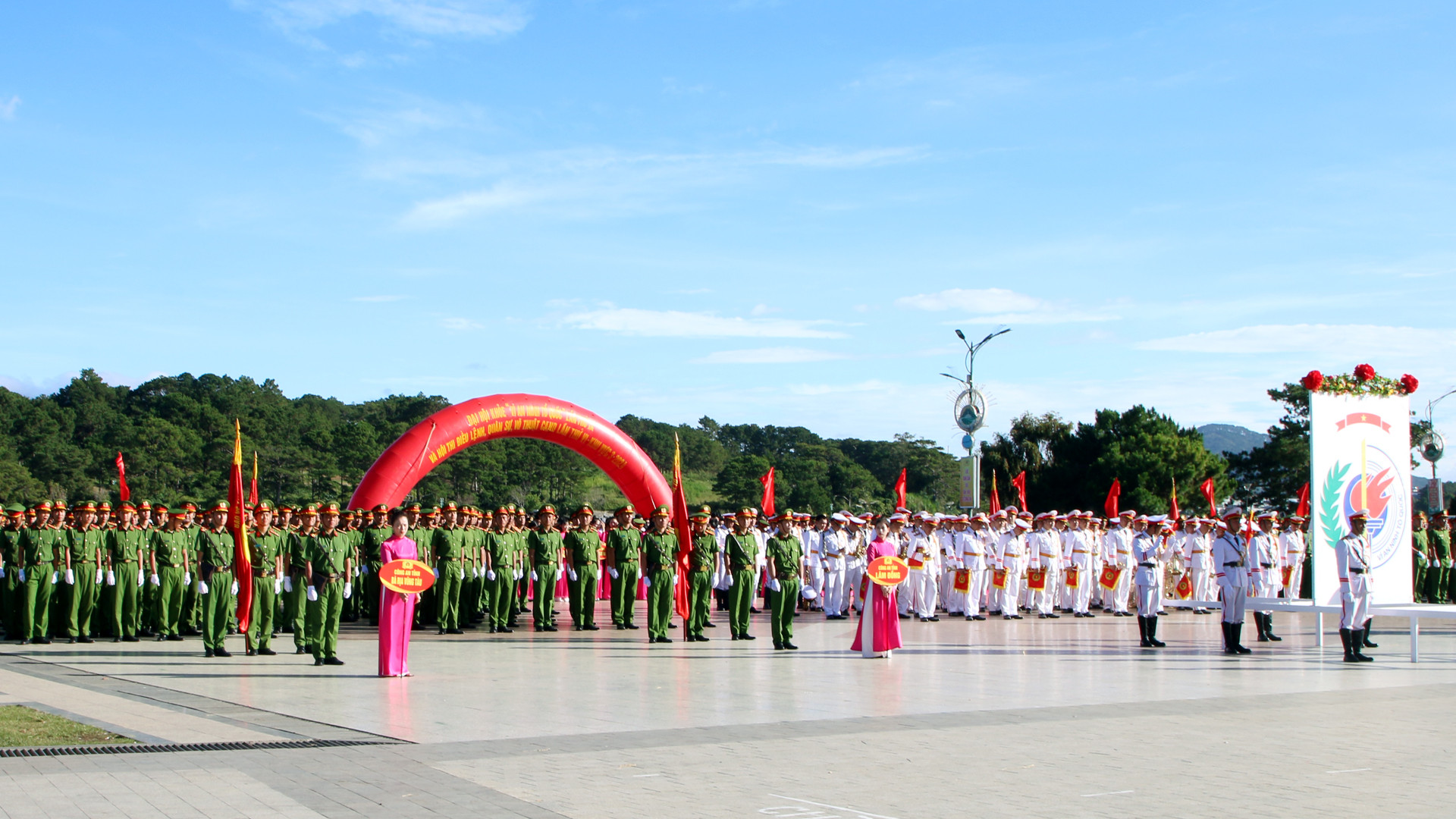 Đại hội có sự tham gia của gần 2.500 cán bộ, chiến sĩ của 20 đoàn đến từ công an các tỉnh, thành phố, học viện khu vực phía nam.