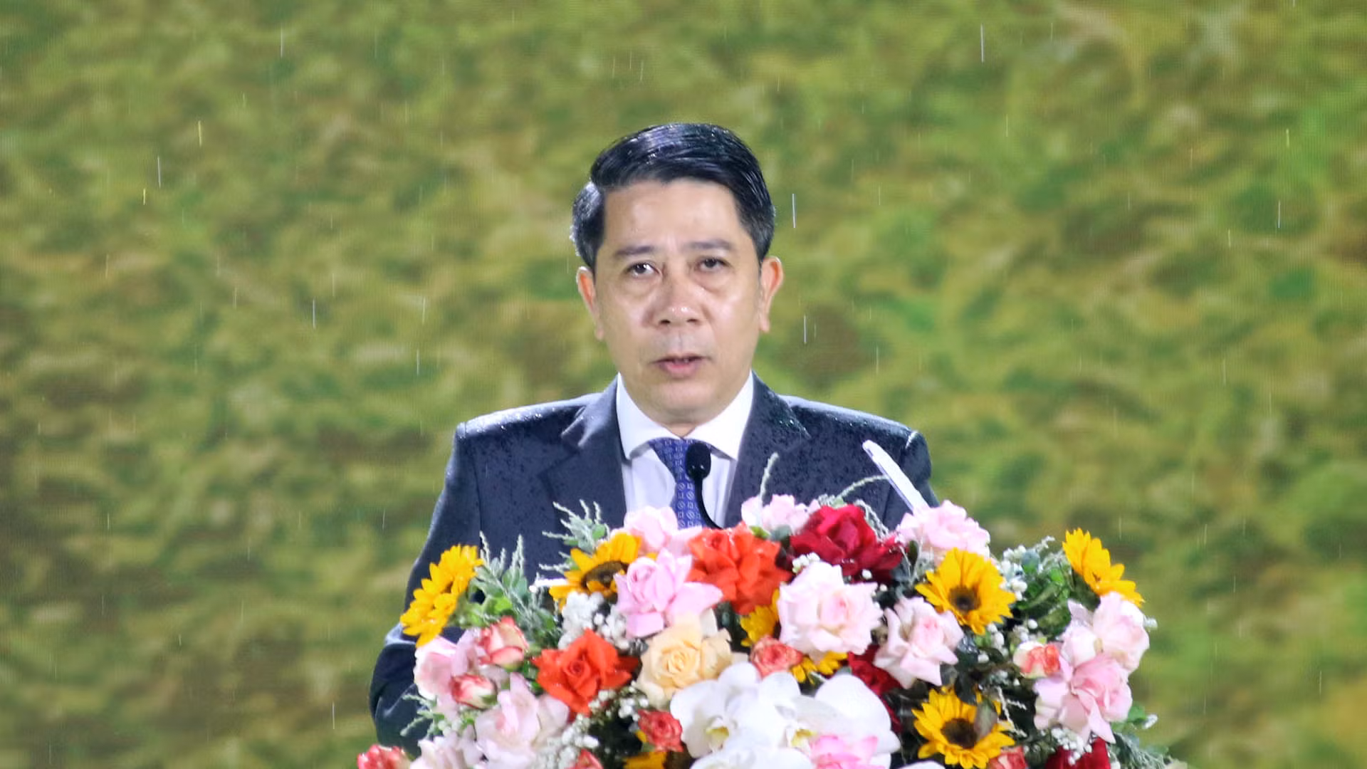 Chủ tịch Ủy ban nhân dân thành phố Bảo Lộc Ngô Văn Ninh phát biểu khai mạc.