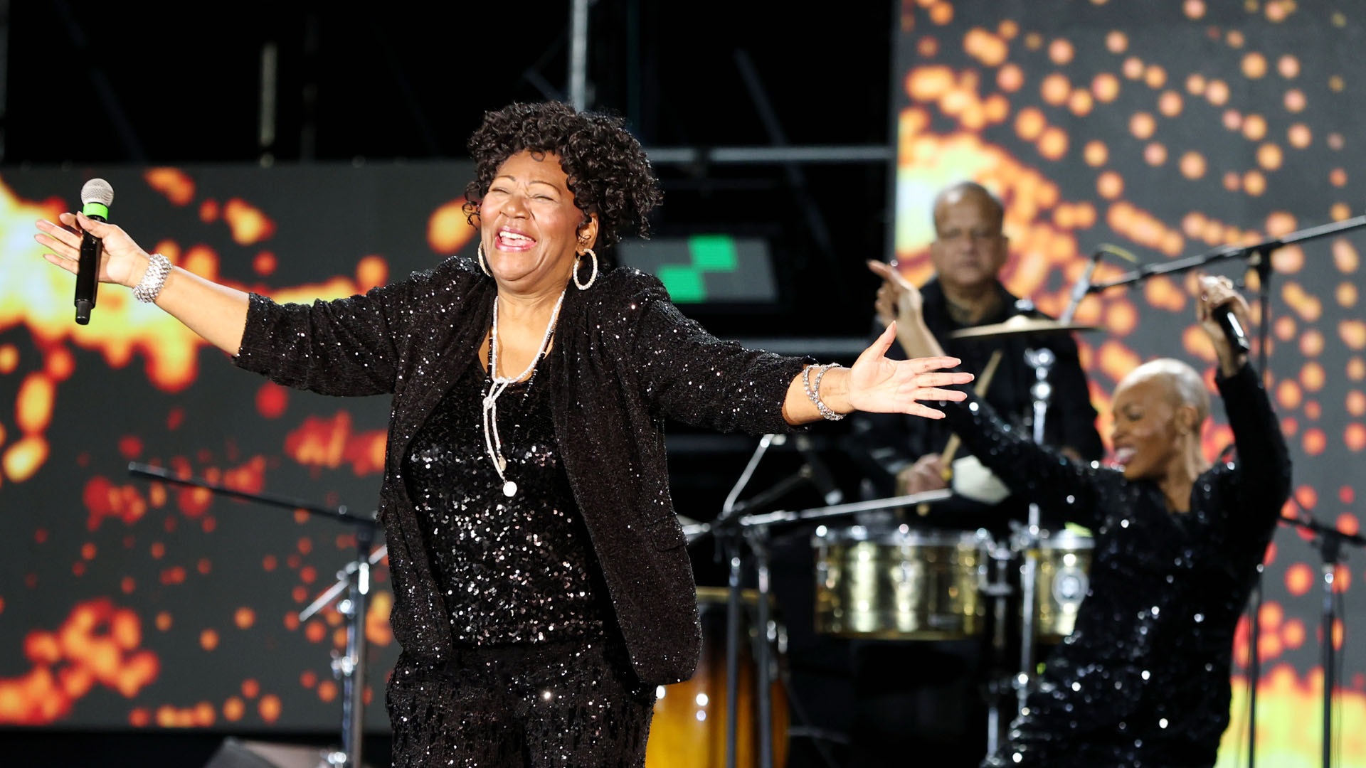 “Dalat Spring Concert” 2024 được chia thành 3 phần, tương ứng với các màn biểu diễn của nghệ sĩ Samantha Fox, ban nhạc Boney M và Joy.