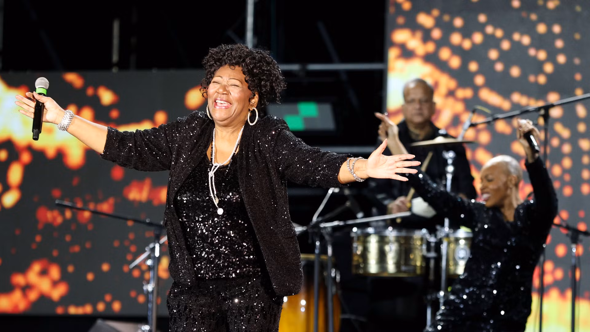 “Dalat Spring Concert” 2024 được chia thành 3 phần, tương ứng với các màn biểu diễn của nghệ sĩ Samantha Fox, ban nhạc Boney M và Joy.