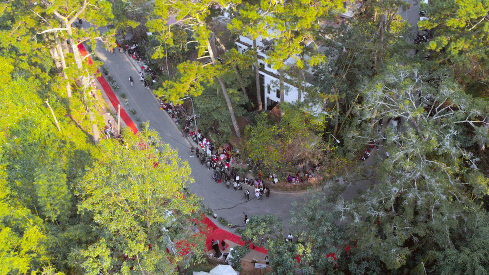 “Cung đường nghệ thuật Đà Lạt” là dự án cố định, góp phần đưa nghệ thuật tiếp cận và tương tác gần nhất với cộng đồng, tạo không gian giao lưu độc đáo, sáng tạo cho người dân địa phương và du khách ngay giữa trung tâm thành phố. Đồng thời, lan tỏa hình ảnh vùng đất, con người trên thành phố sáng tạo nghệ thuật Đà Lạt, thành phố sáng tạo âm nhạc của UNESCO và hướng đến thành phố di sản.